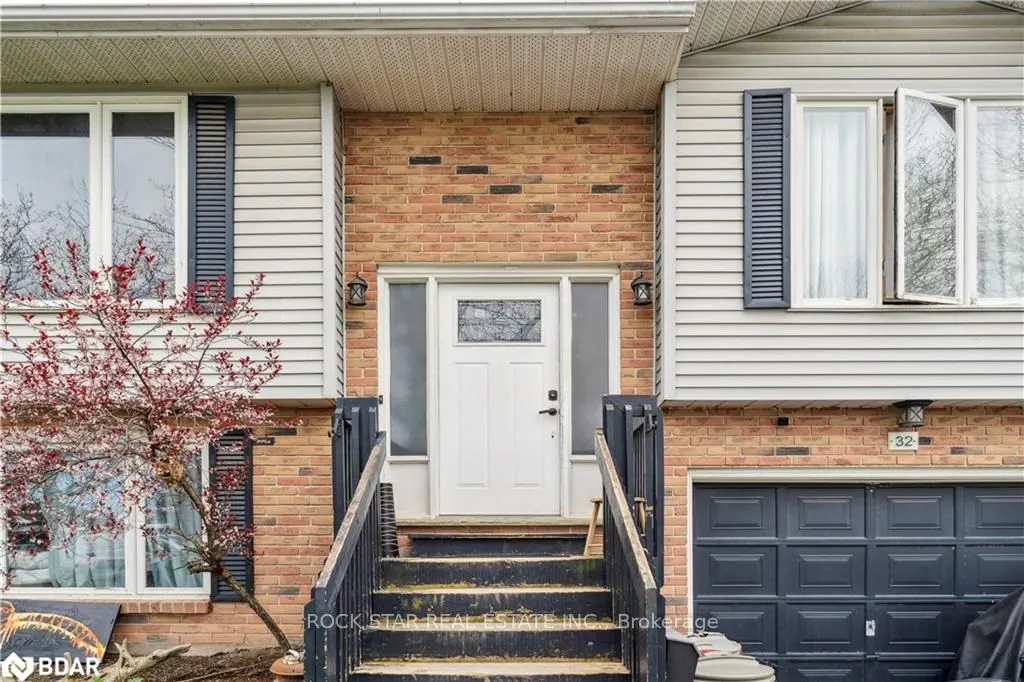 32 Hemlock Street