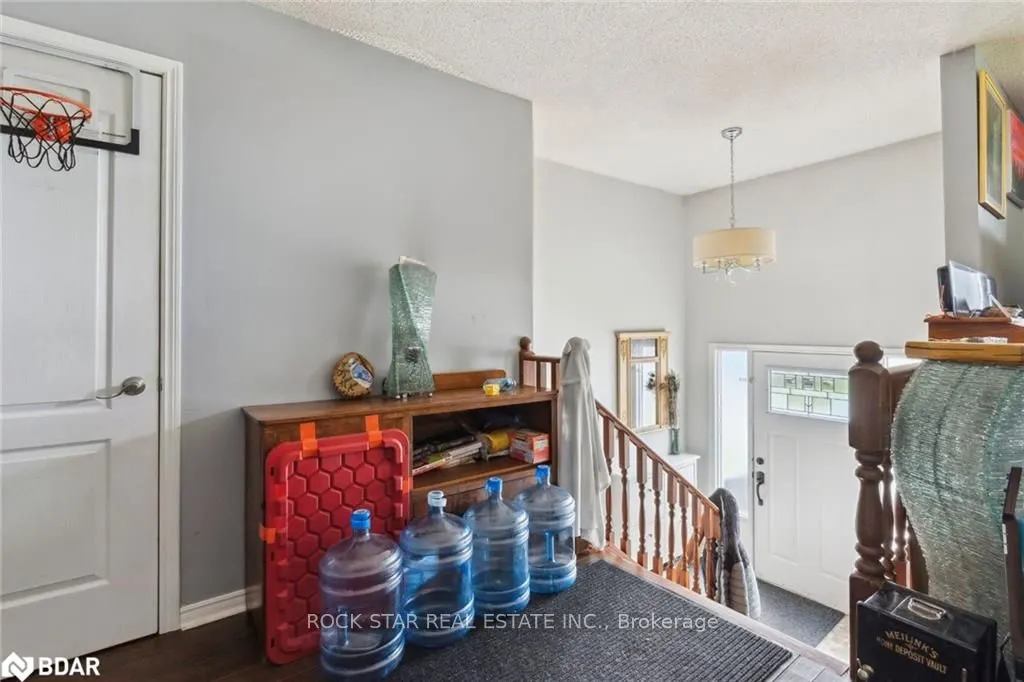 32 Hemlock Street
