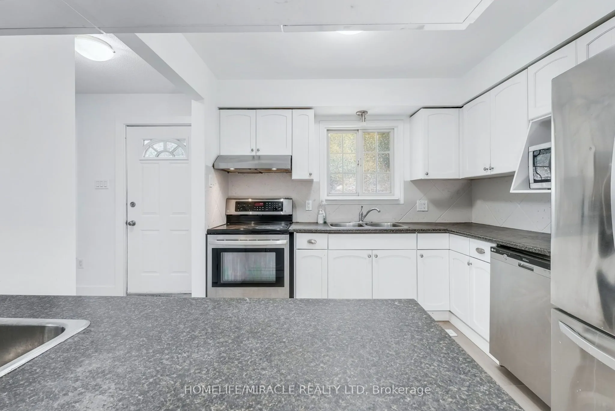 291 Portsmouth Crescent E