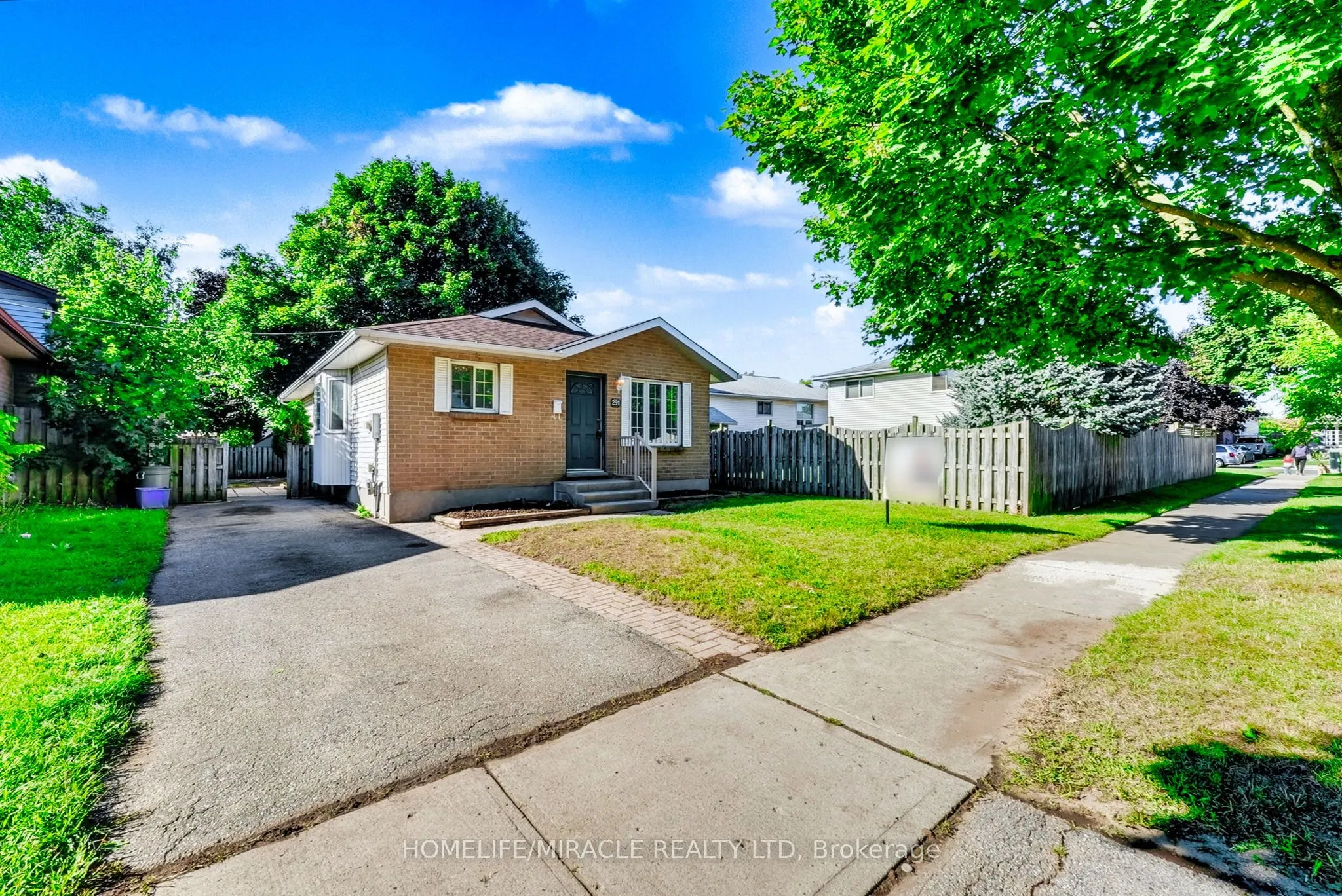 291 Portsmouth Crescent E