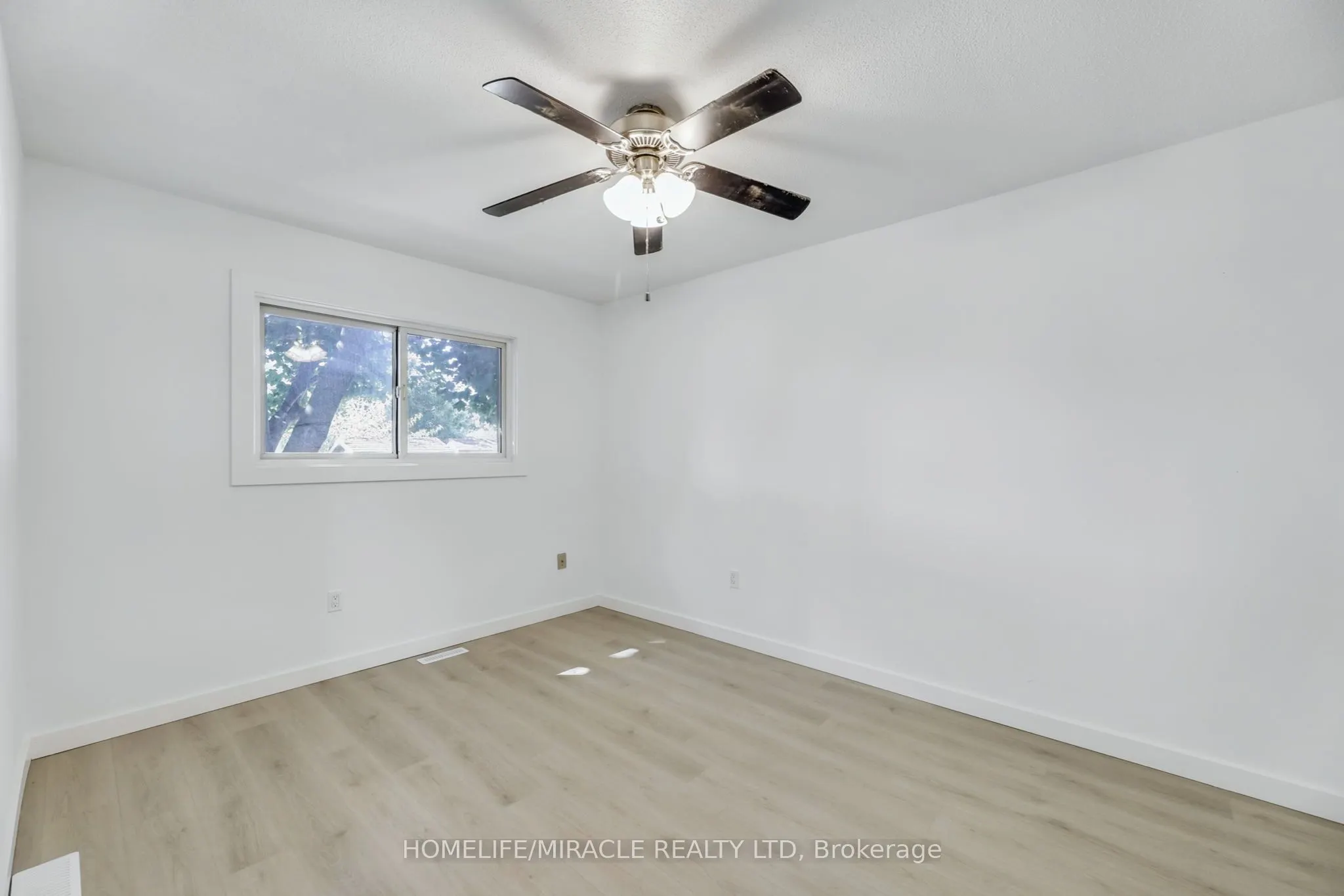 291 Portsmouth Crescent E