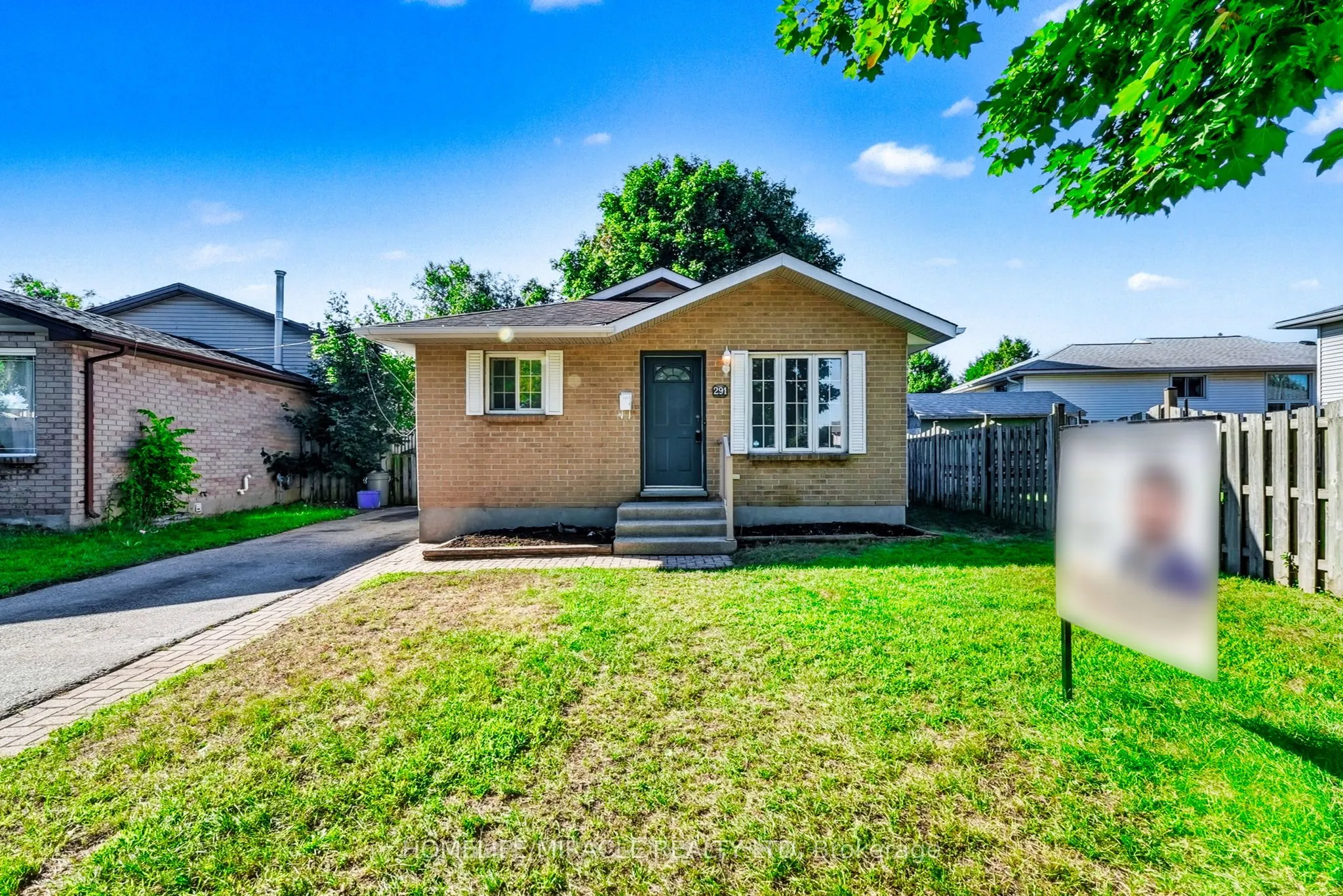 291 Portsmouth Crescent E