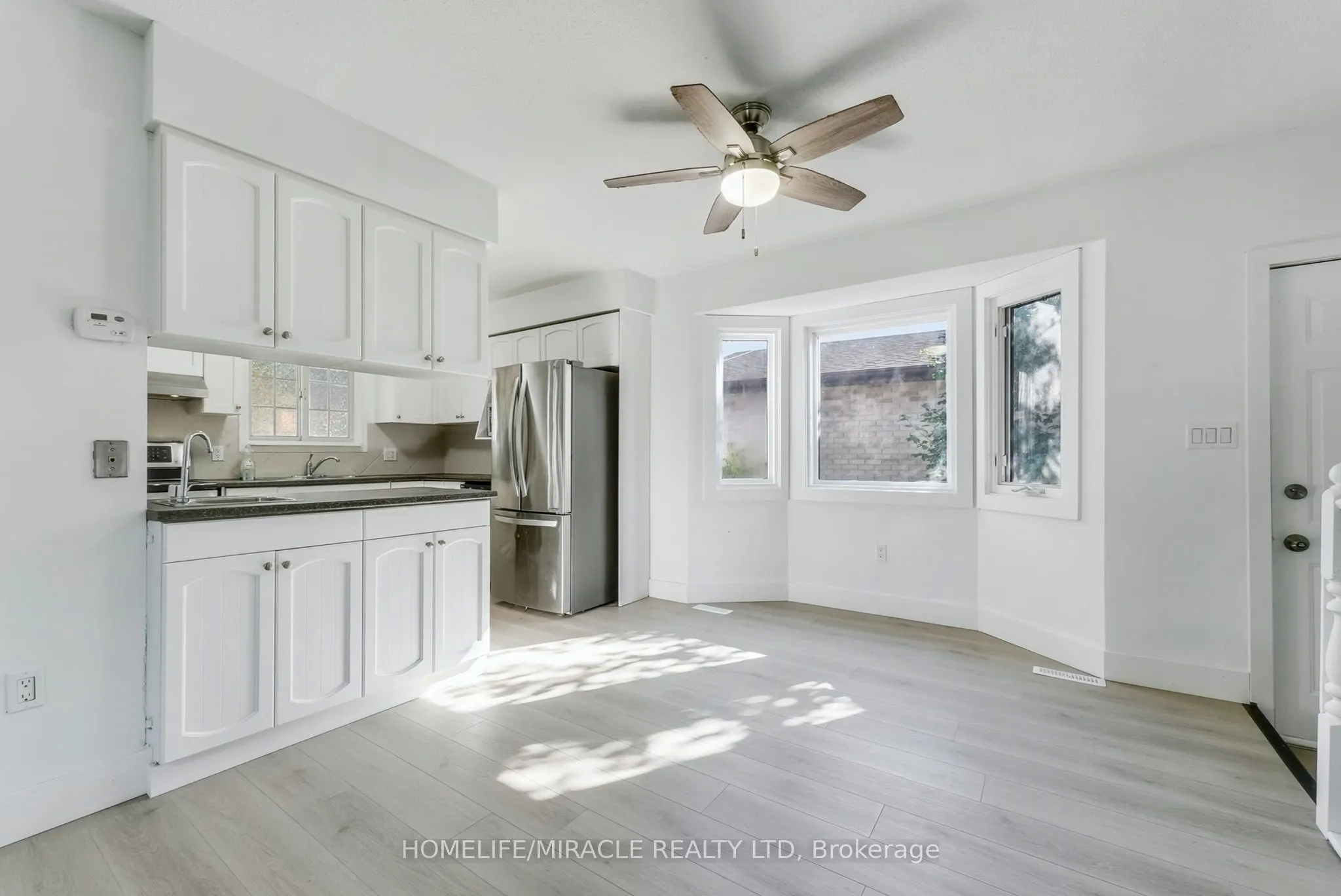 291 Portsmouth Crescent E