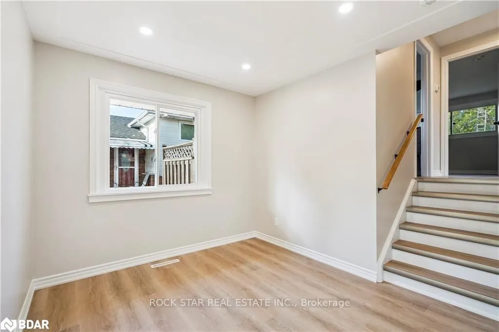 10 Sycamore Street