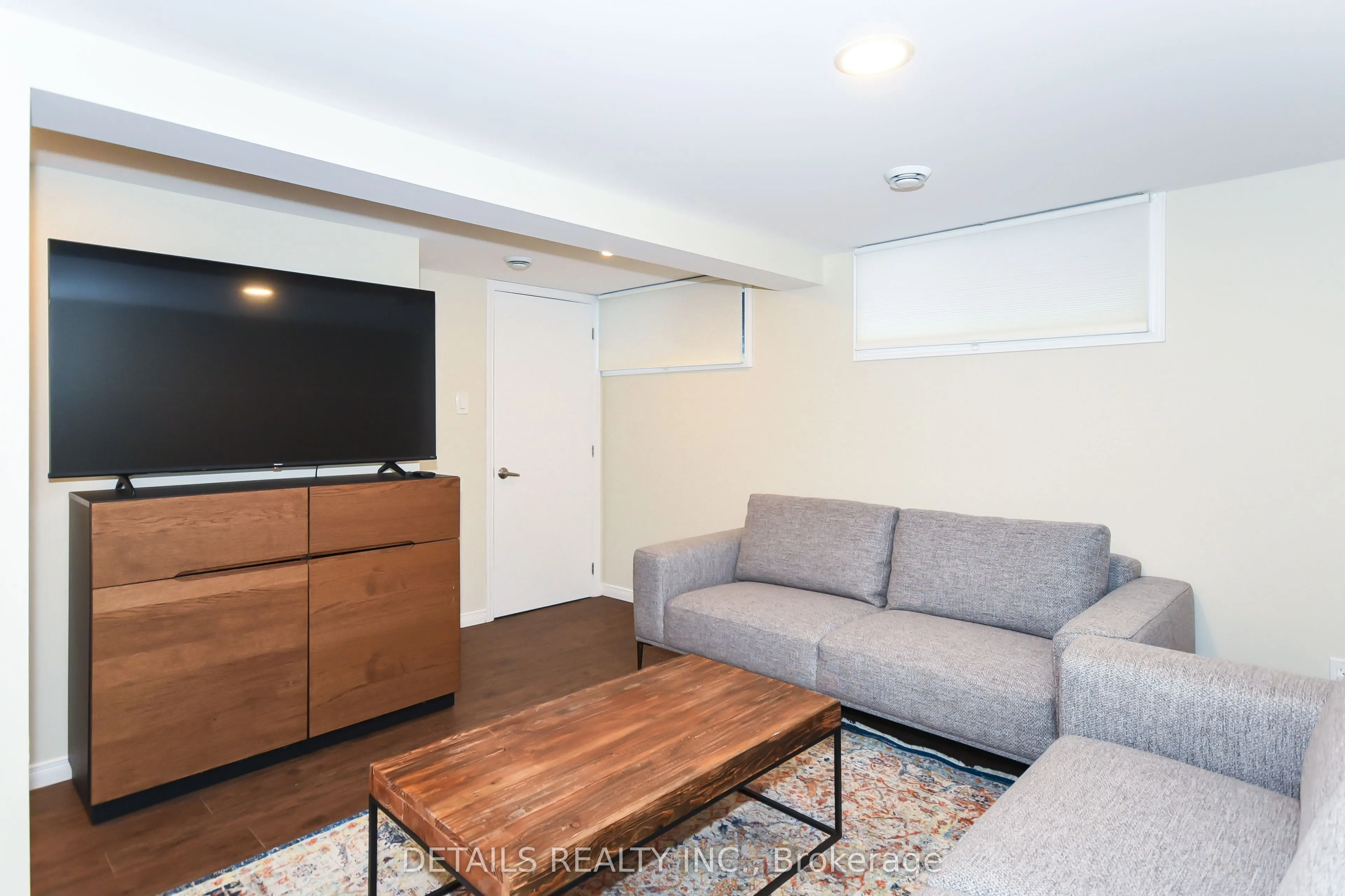 2176 Lambeth Walk, #B