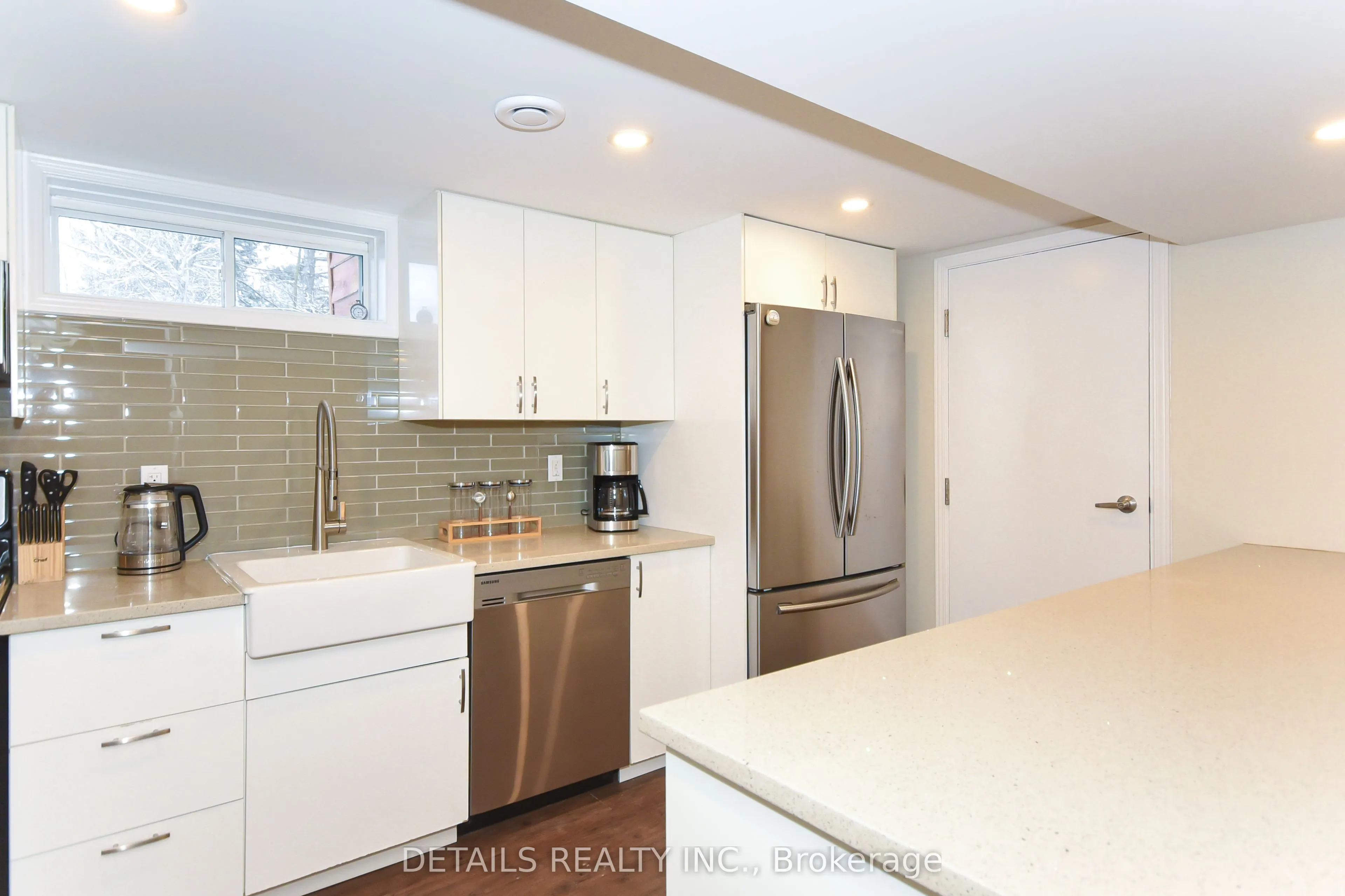 2176 Lambeth Walk, #B