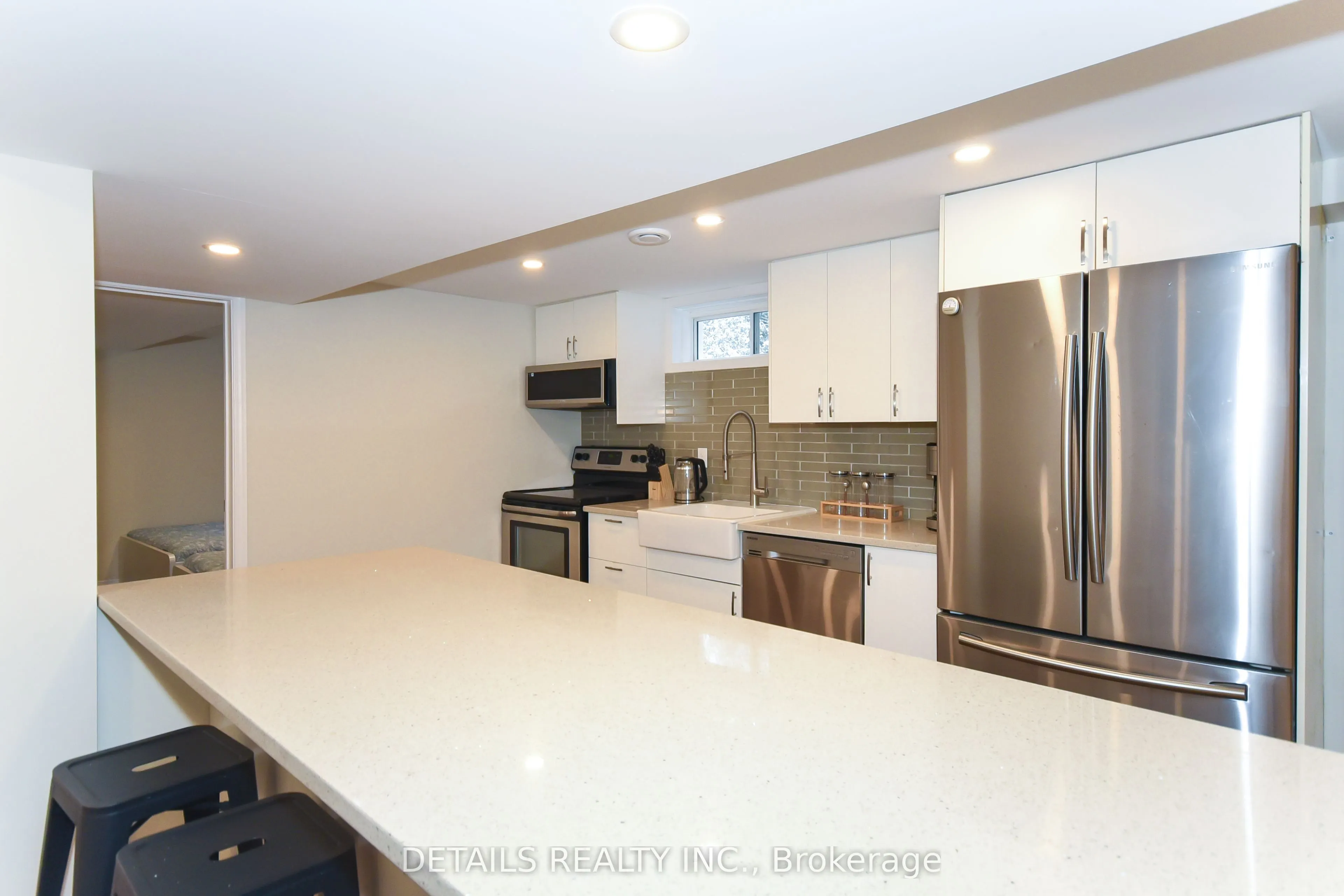 2176 Lambeth Walk, #B