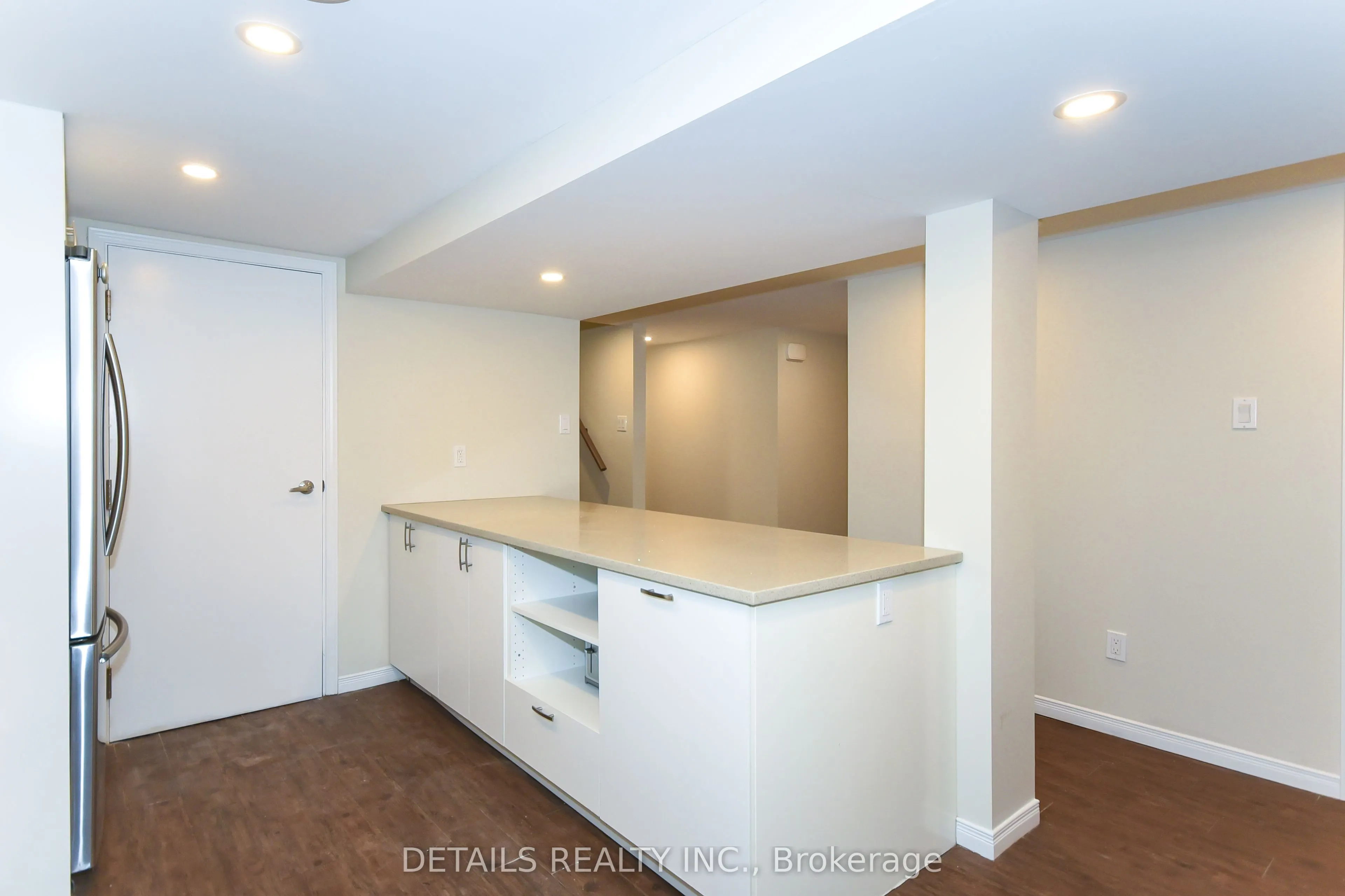 2176 Lambeth Walk, #B
