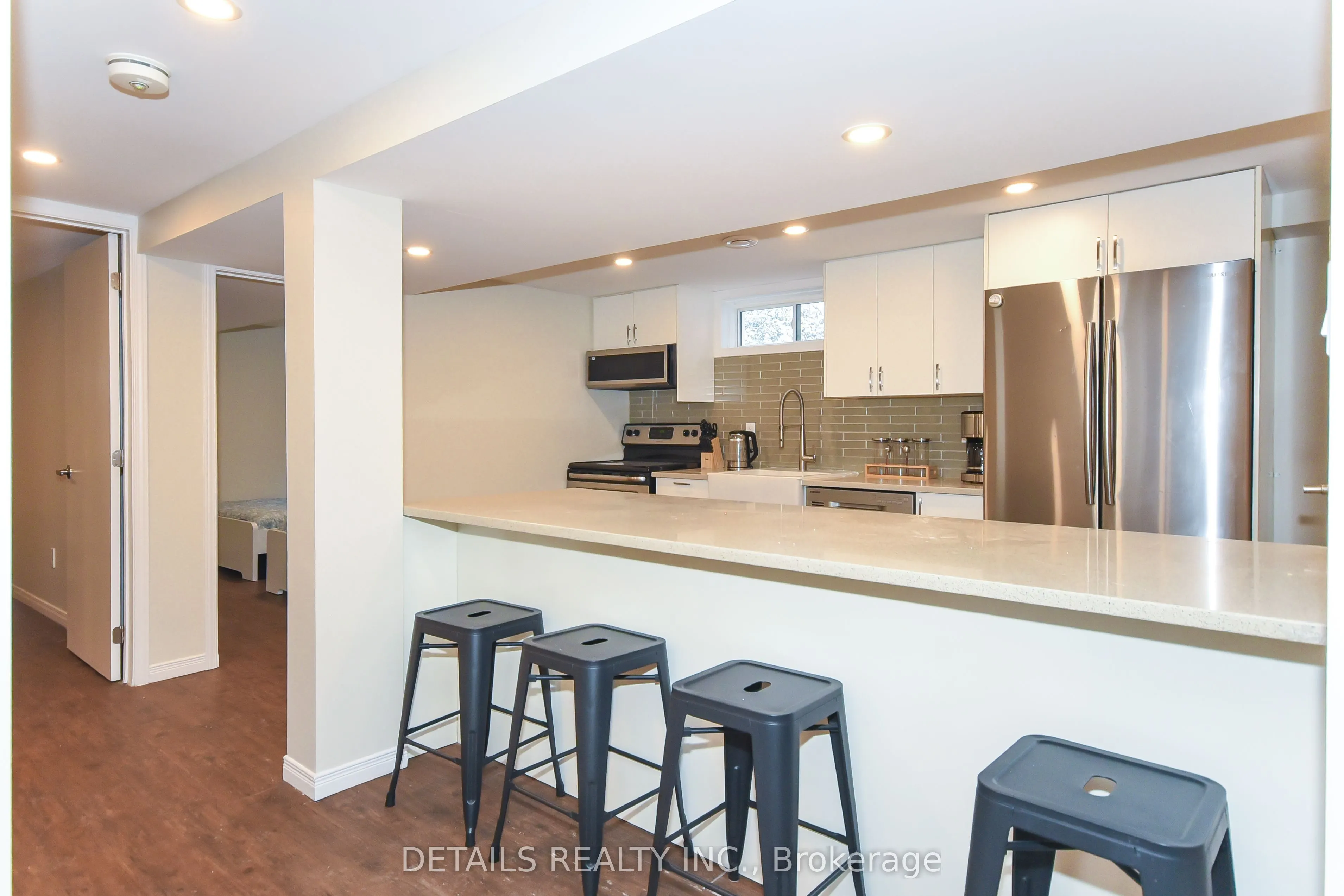 2176 Lambeth Walk, #B