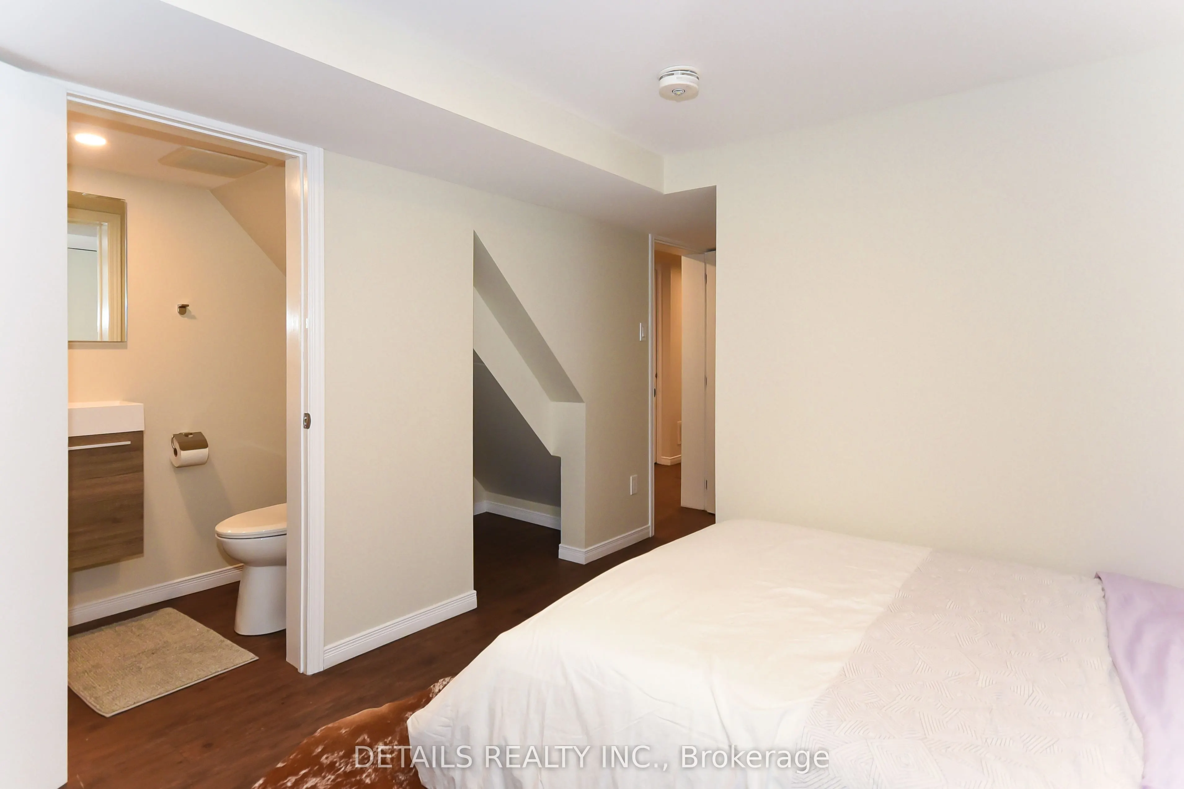 2176 Lambeth Walk, #B