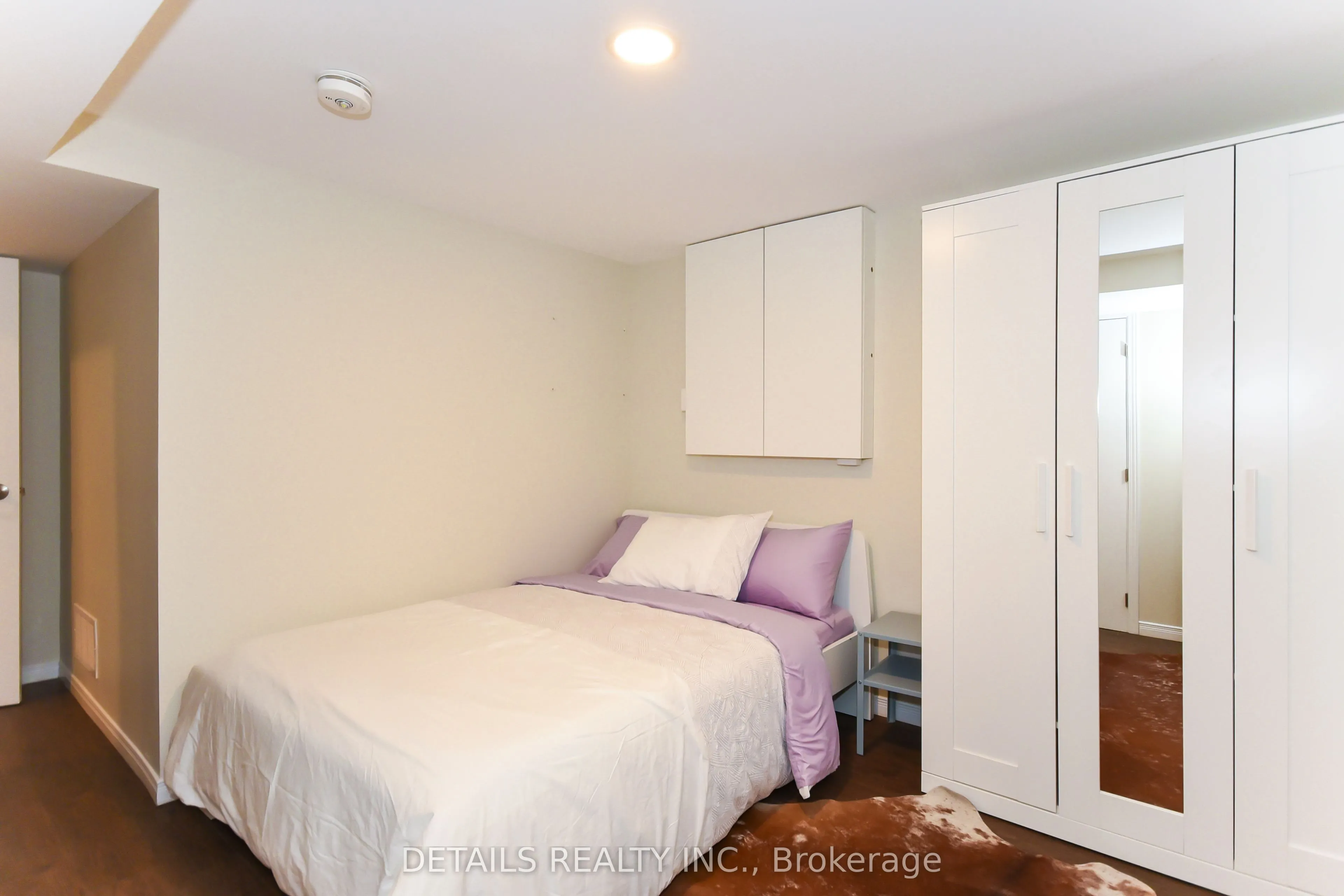 2176 Lambeth Walk, #B