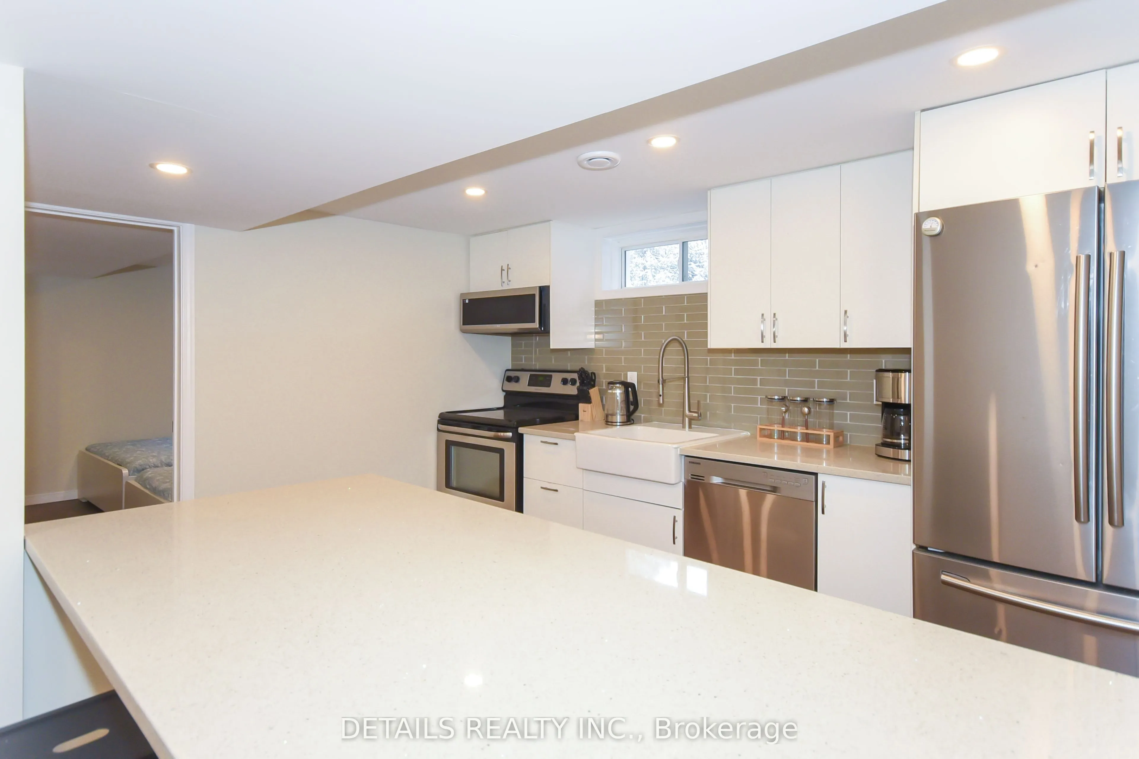 2176 Lambeth Walk, #B
