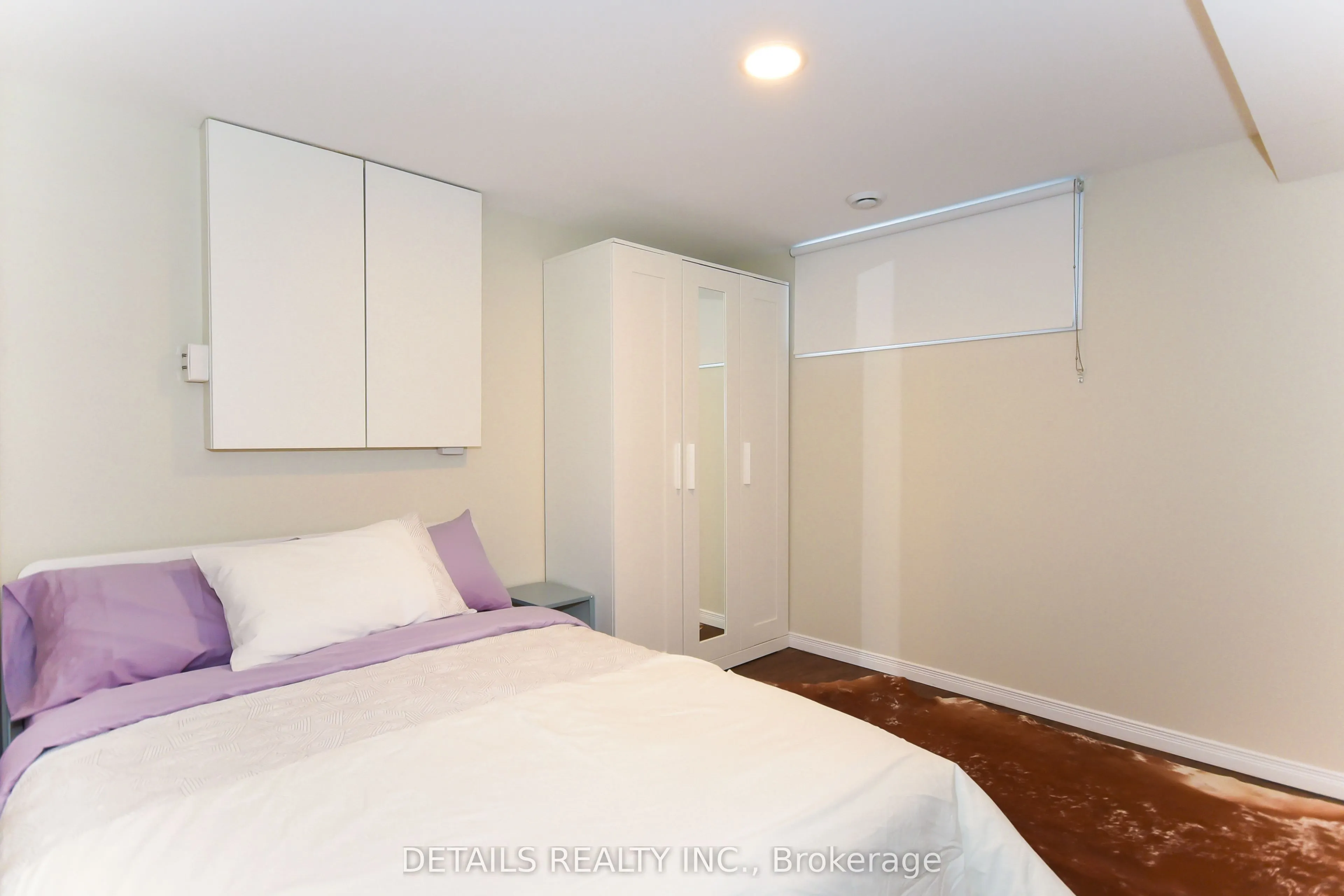 2176 Lambeth Walk, #B