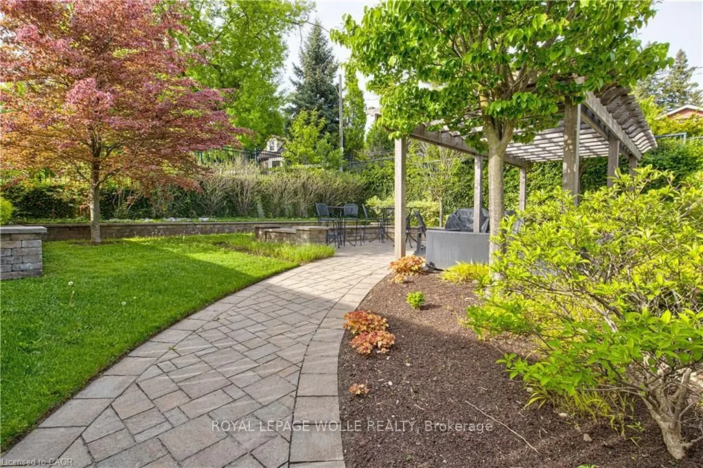 539 Belmont Avenue W, #608