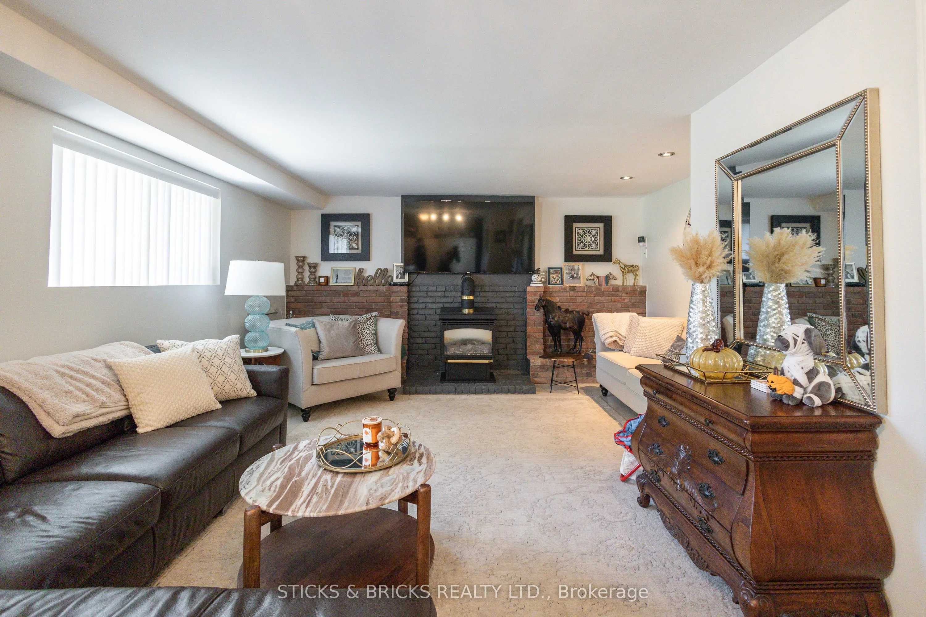 2530 Dorchester Road