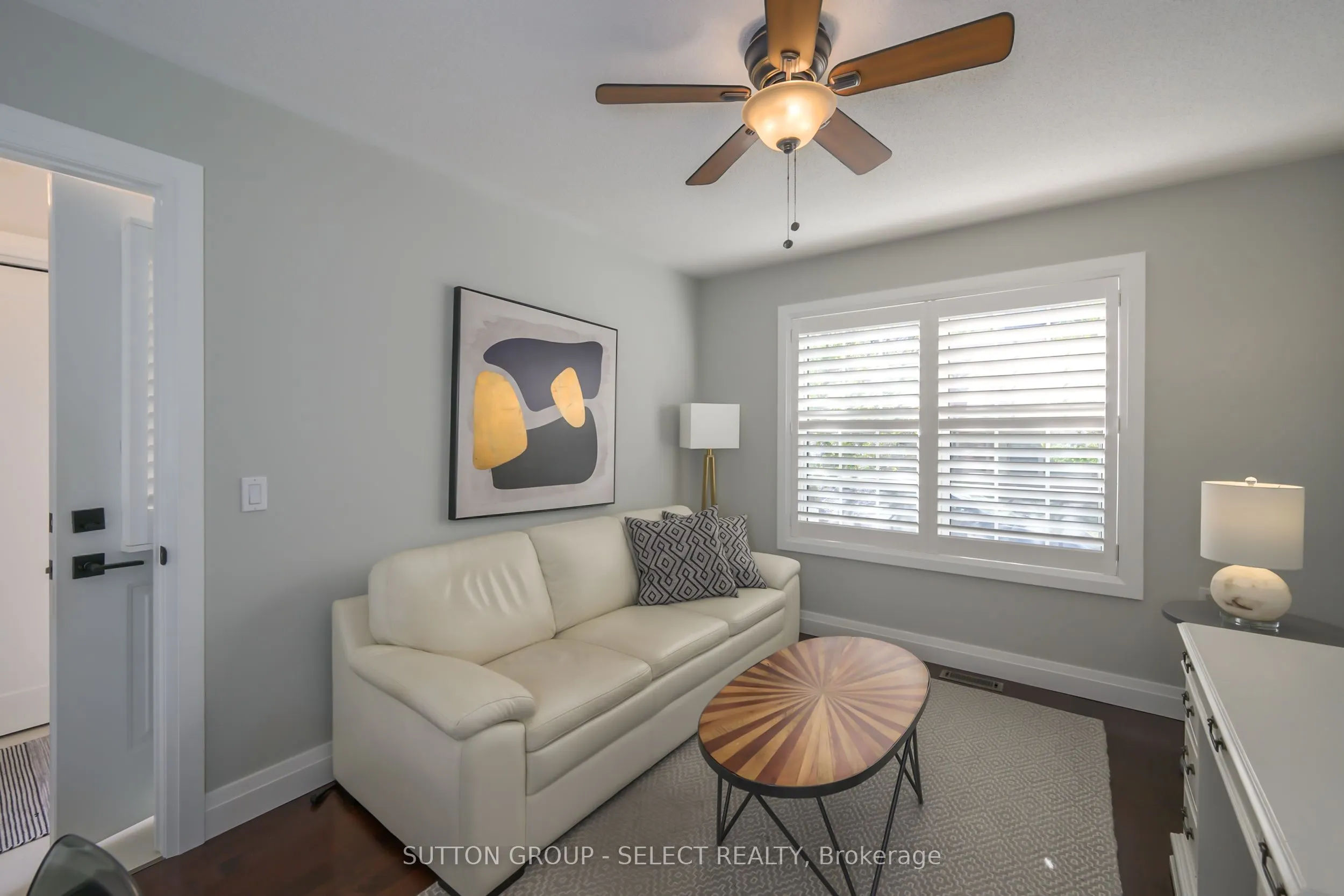 1337 Commissioners Road W, #11