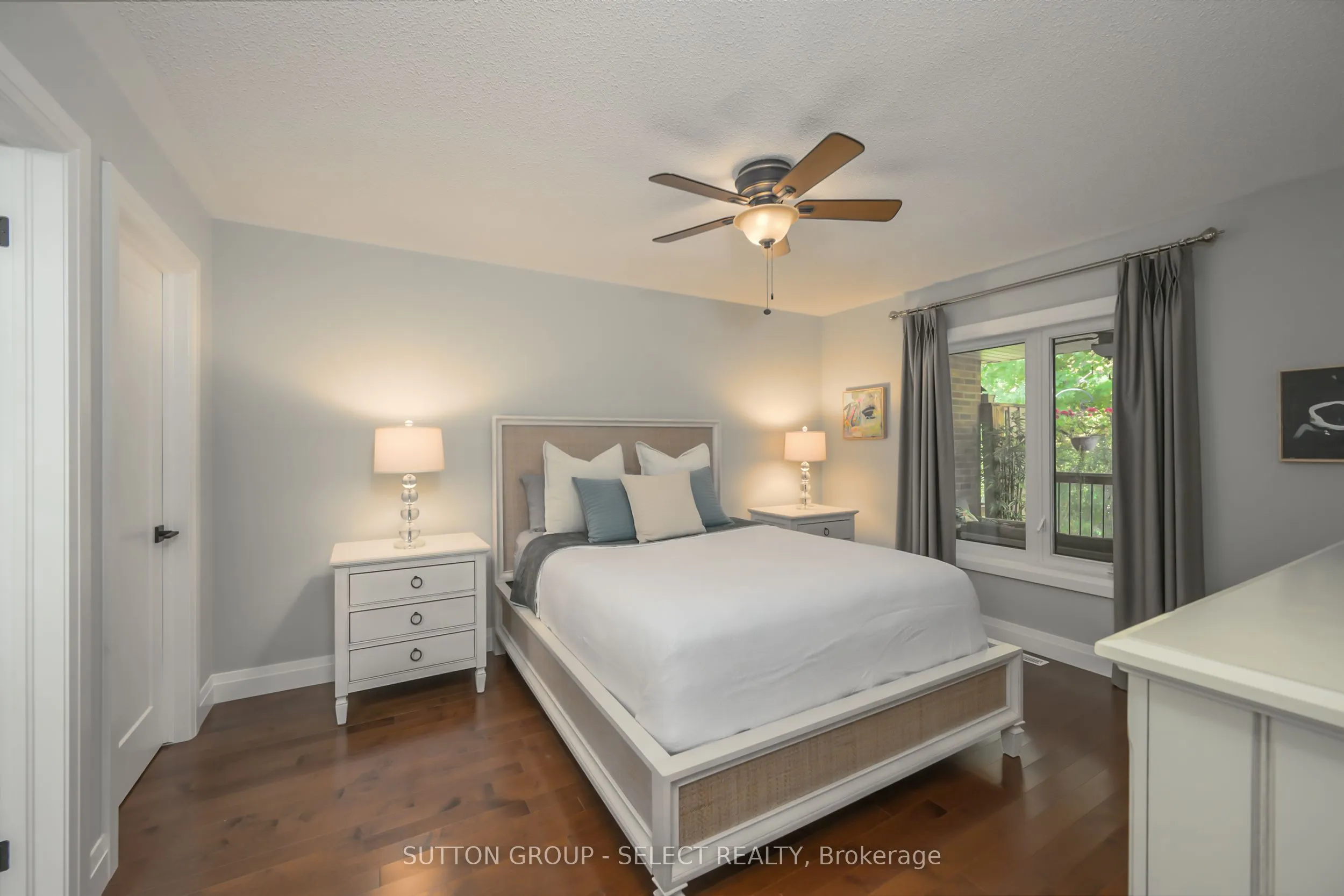 1337 Commissioners Road W, #11