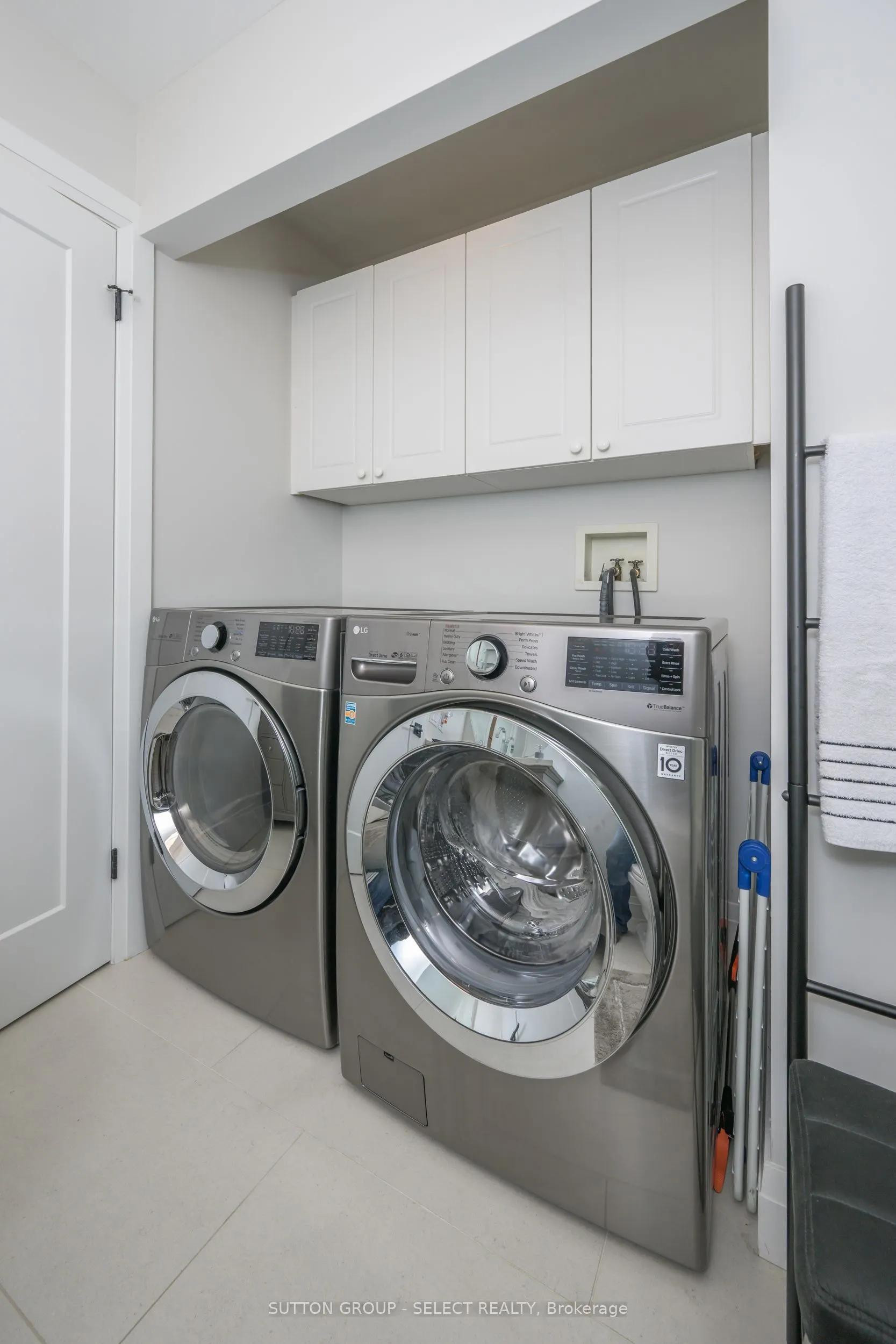 1337 Commissioners Road W, #11