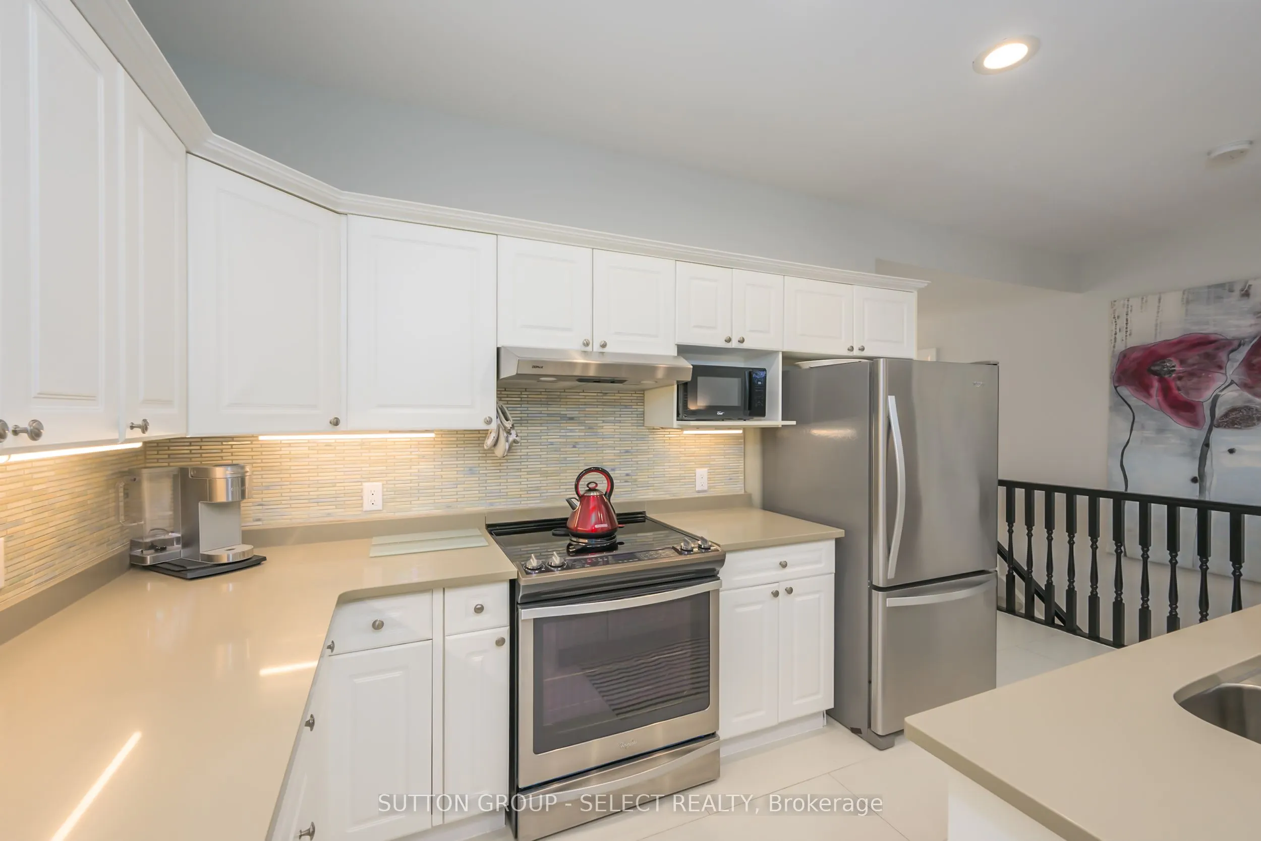 1337 Commissioners Road W, #11
