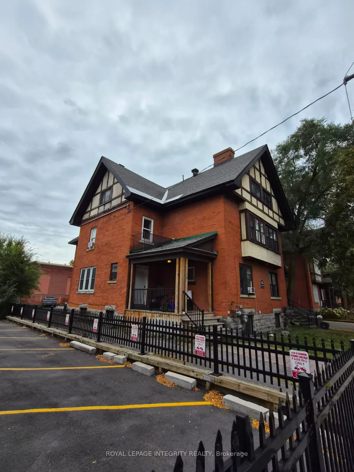 220 Argyle Avenue