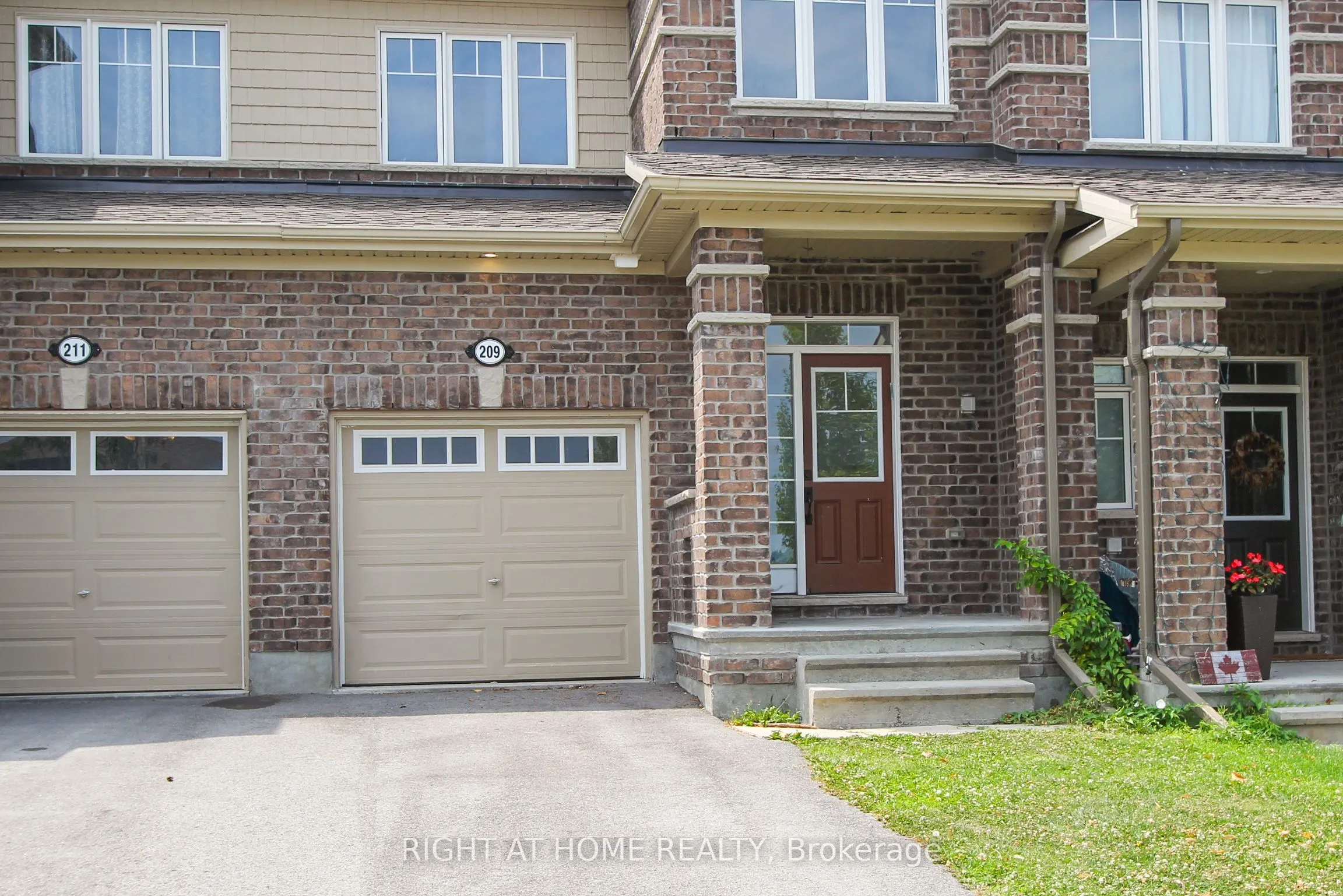 209 Hartsmere Drive