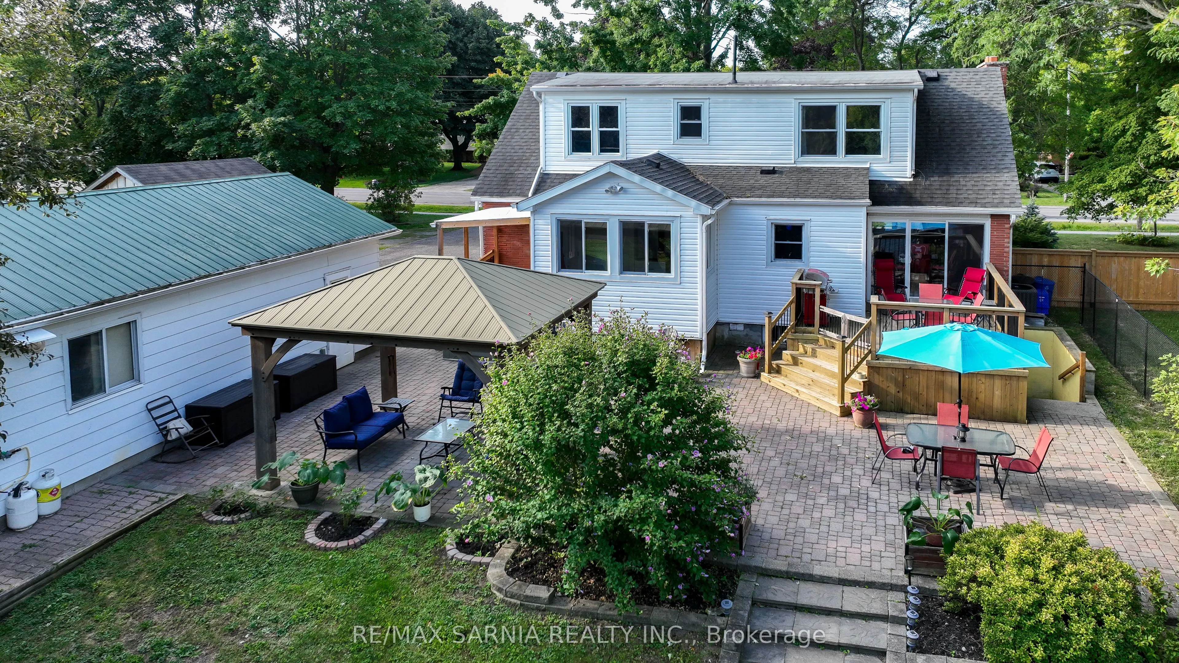3488 Egremont Road