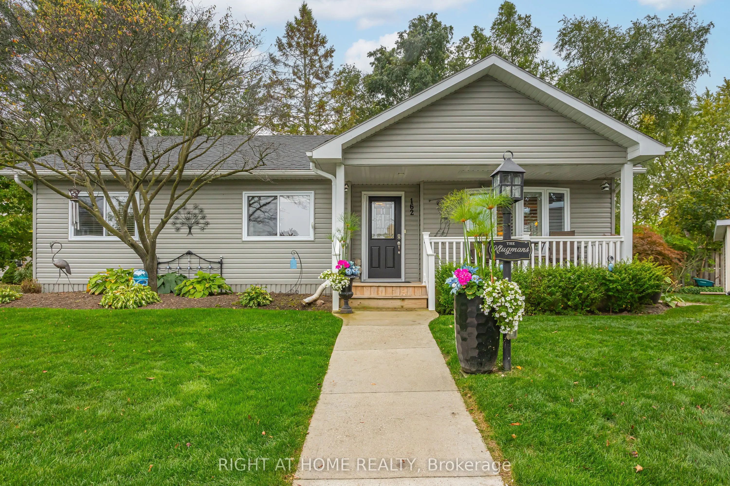 162 Mississauga Place