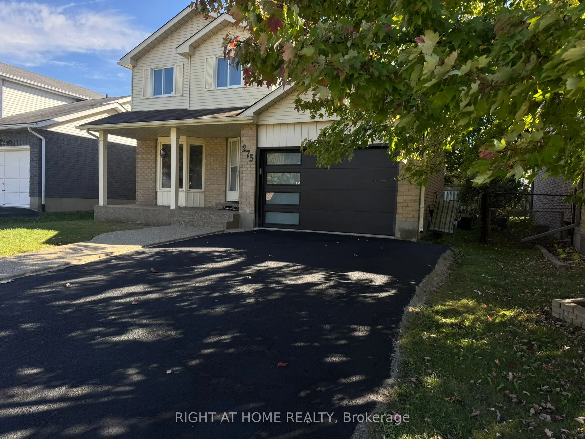 275 Tagge Crescent