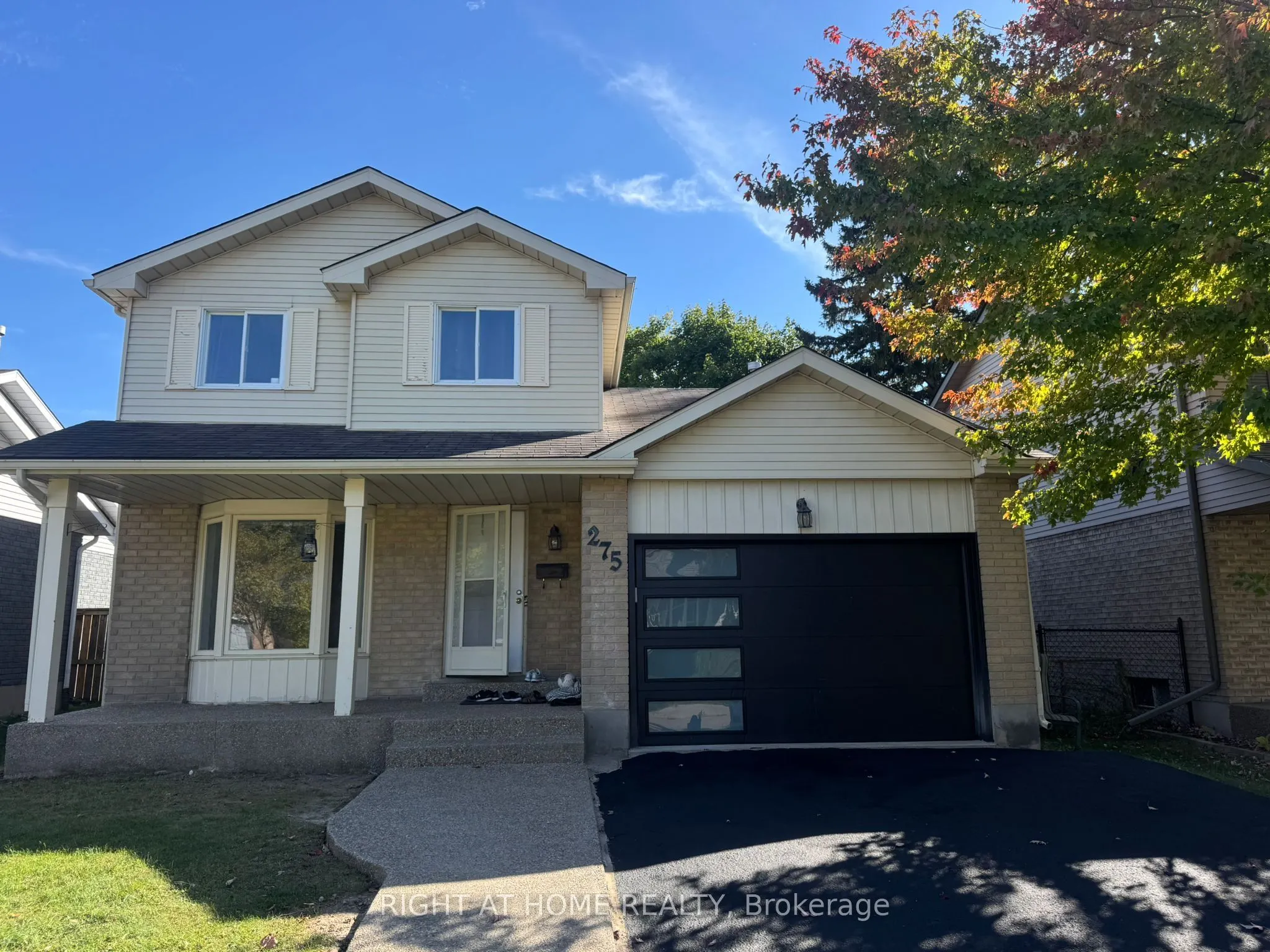 275 Tagge Crescent