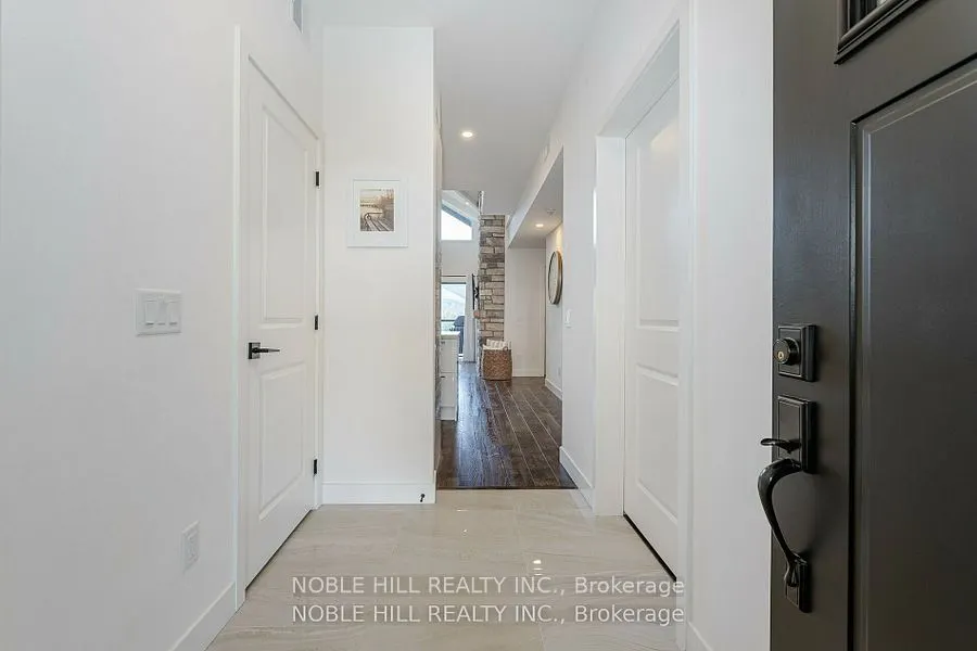 16 Beckwith Lane, #403