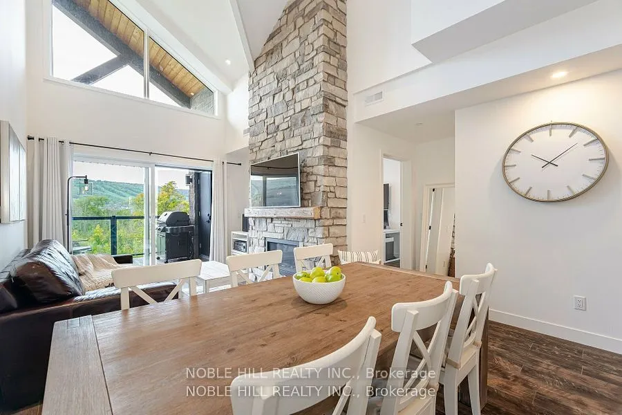 16 Beckwith Lane, #403