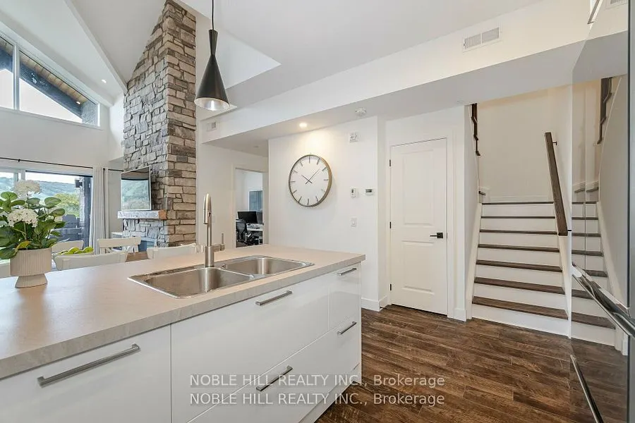 16 Beckwith Lane, #403