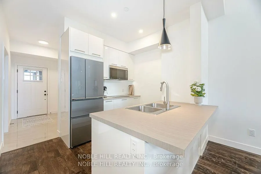 16 Beckwith Lane, #403