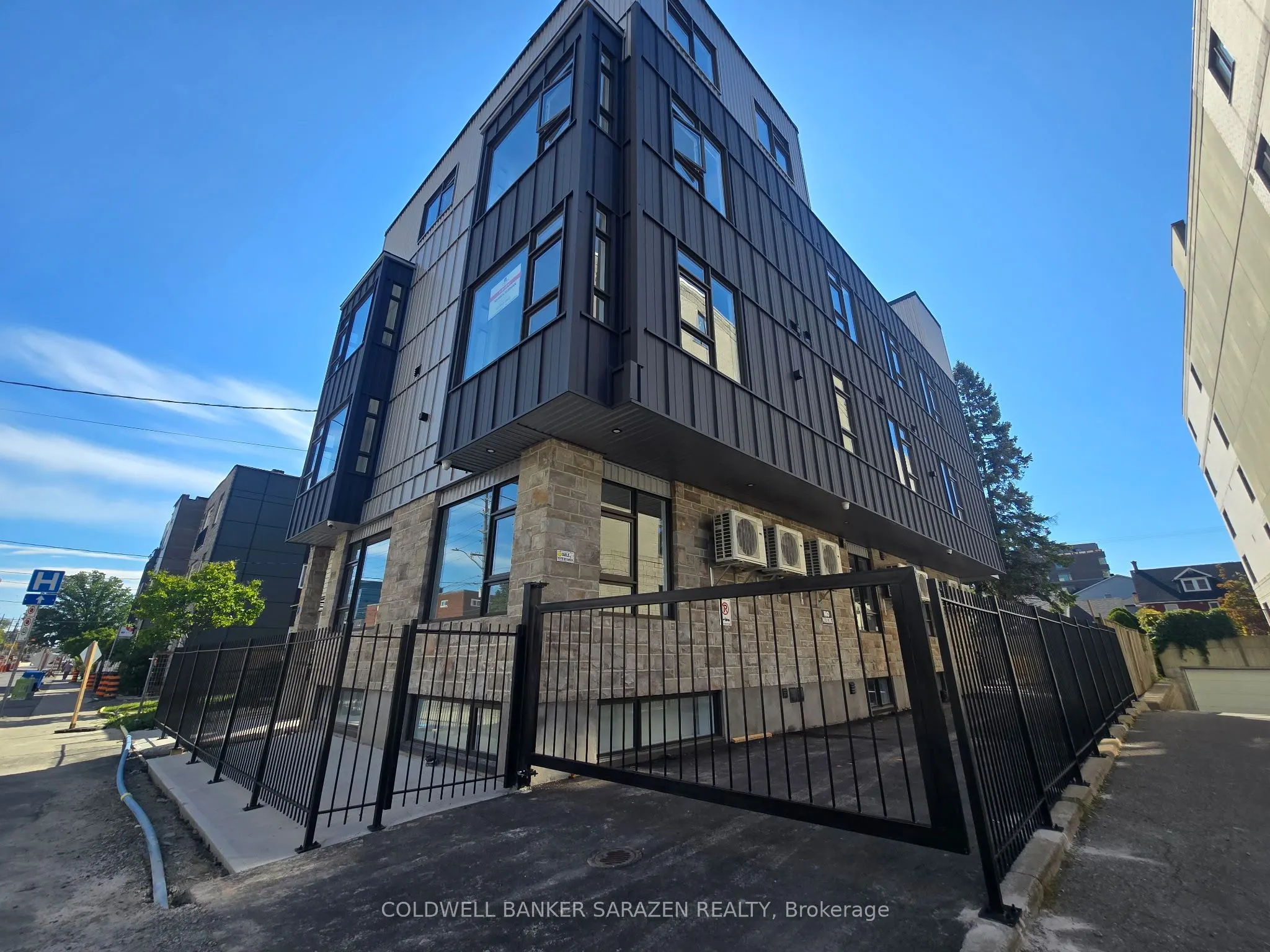 10 MCARTHUR Avenue, #201