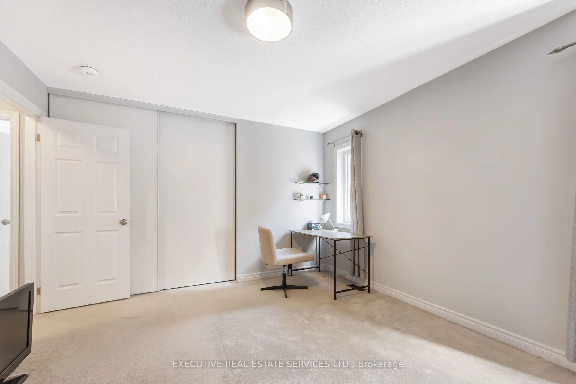 5 Drake Avenue