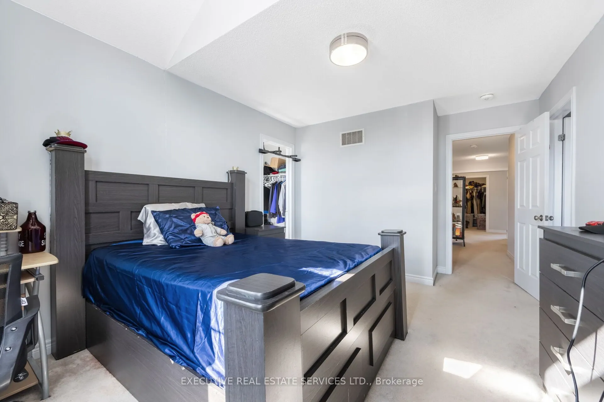 5 Drake Avenue