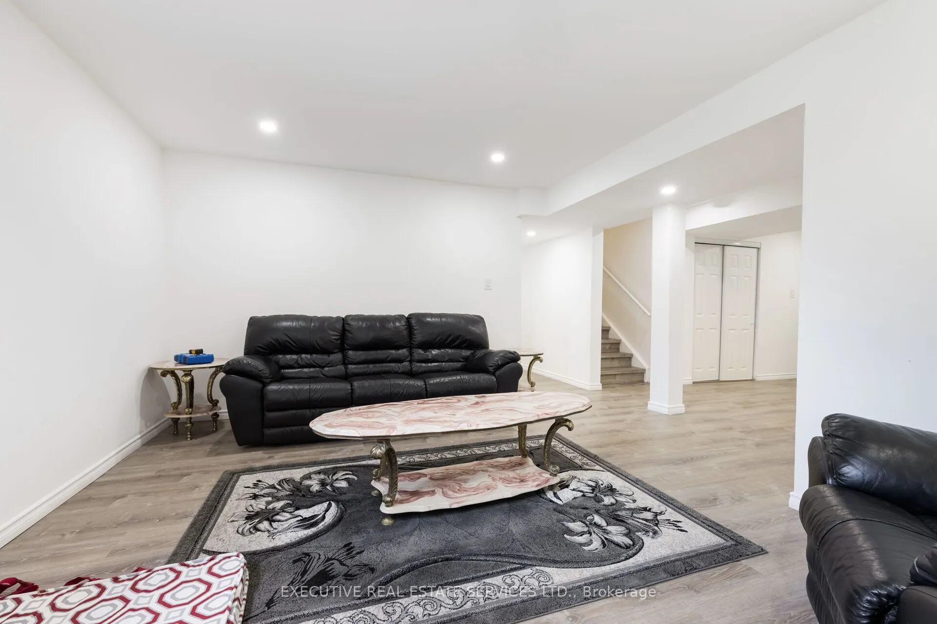 5 Drake Avenue