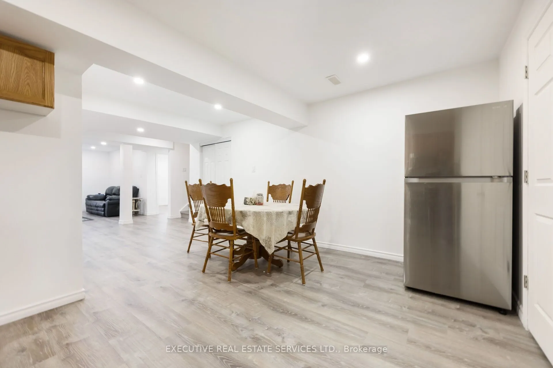 5 Drake Avenue