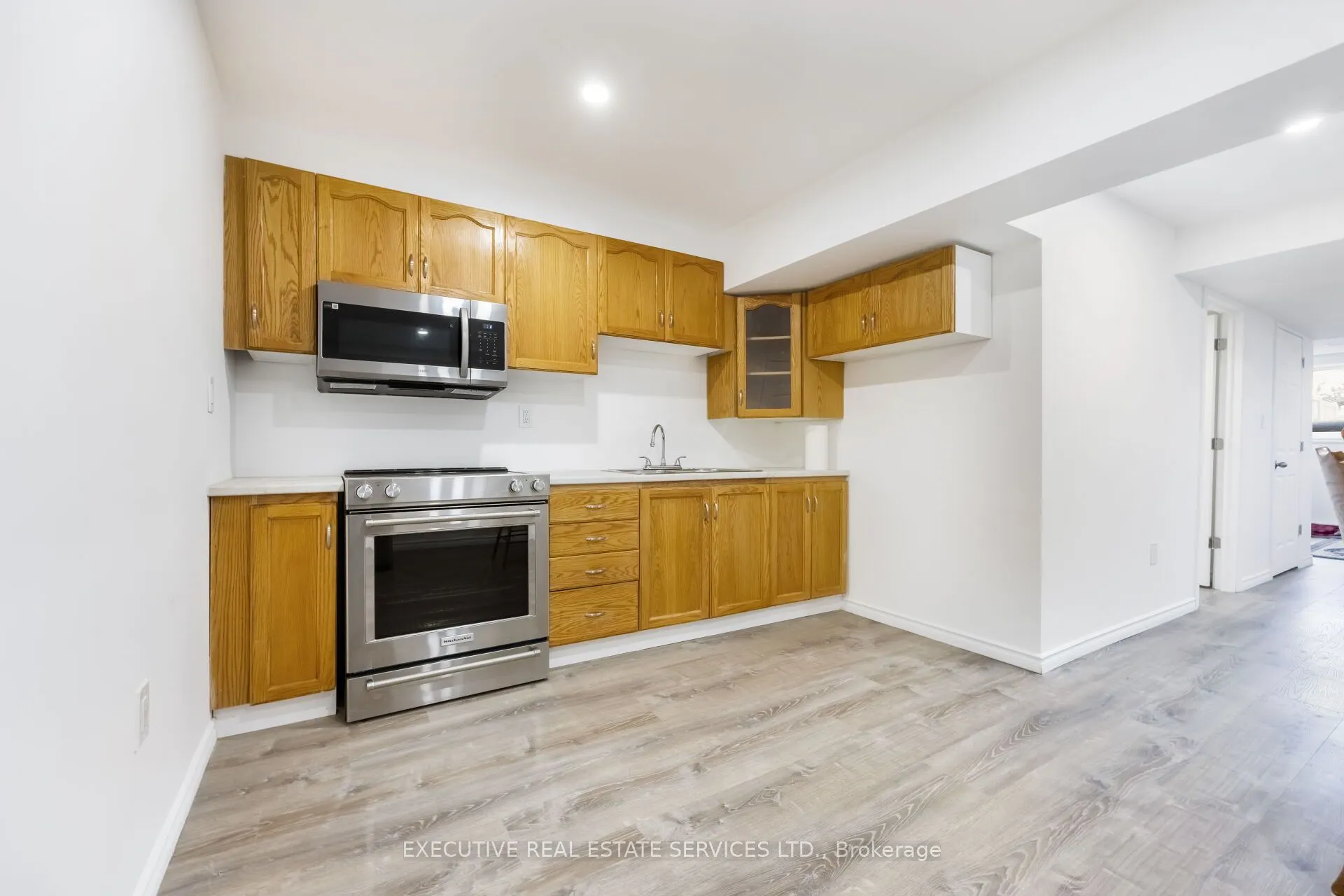 5 Drake Avenue