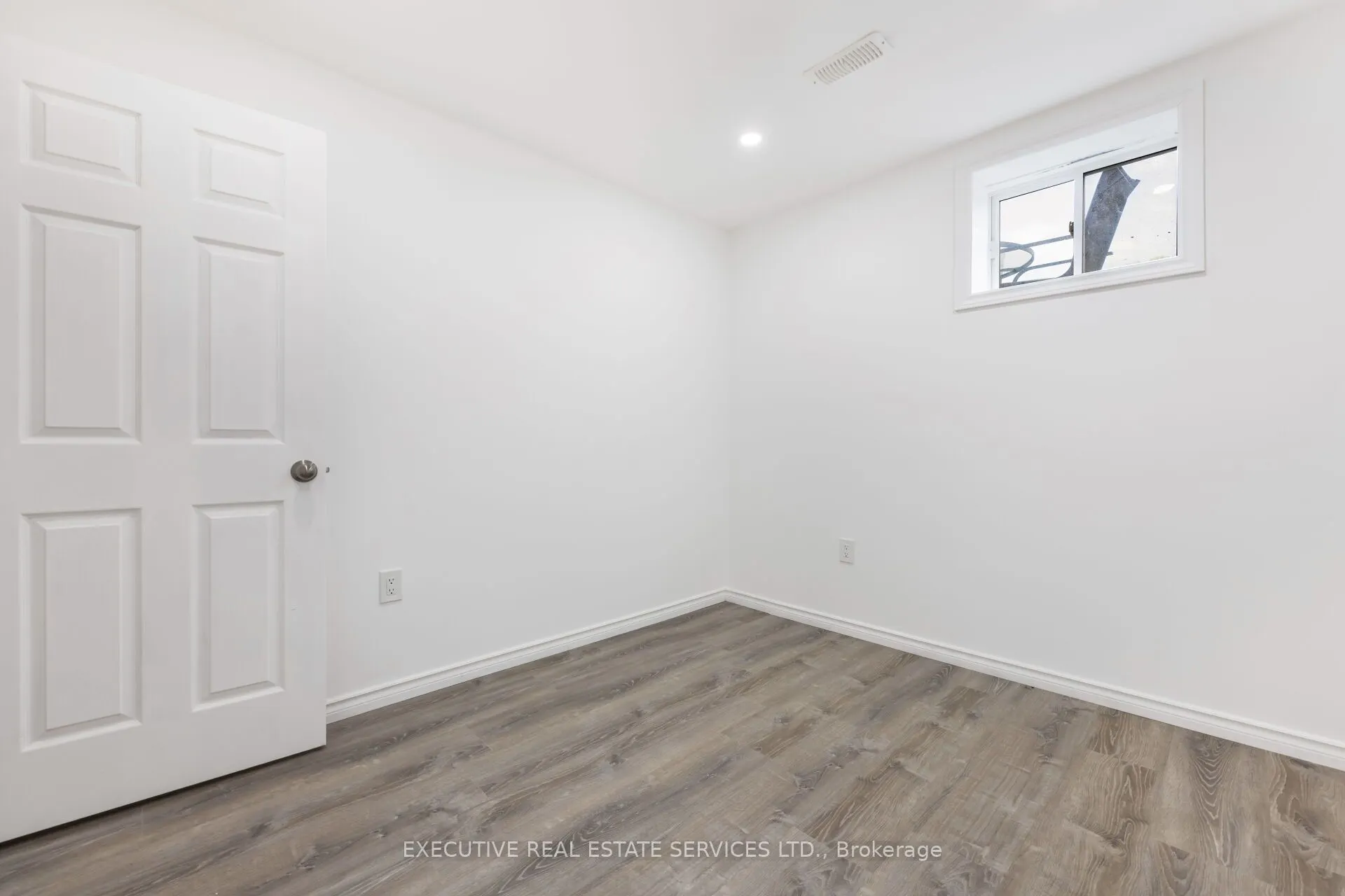 5 Drake Avenue