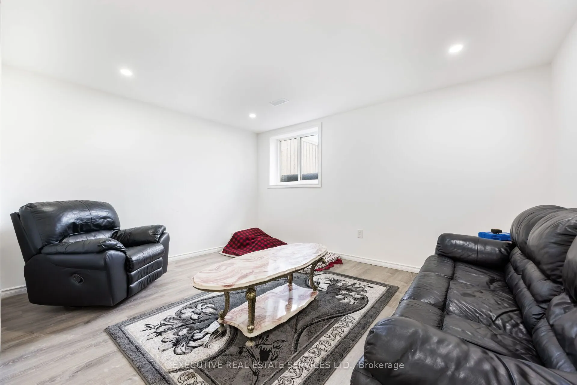 5 Drake Avenue