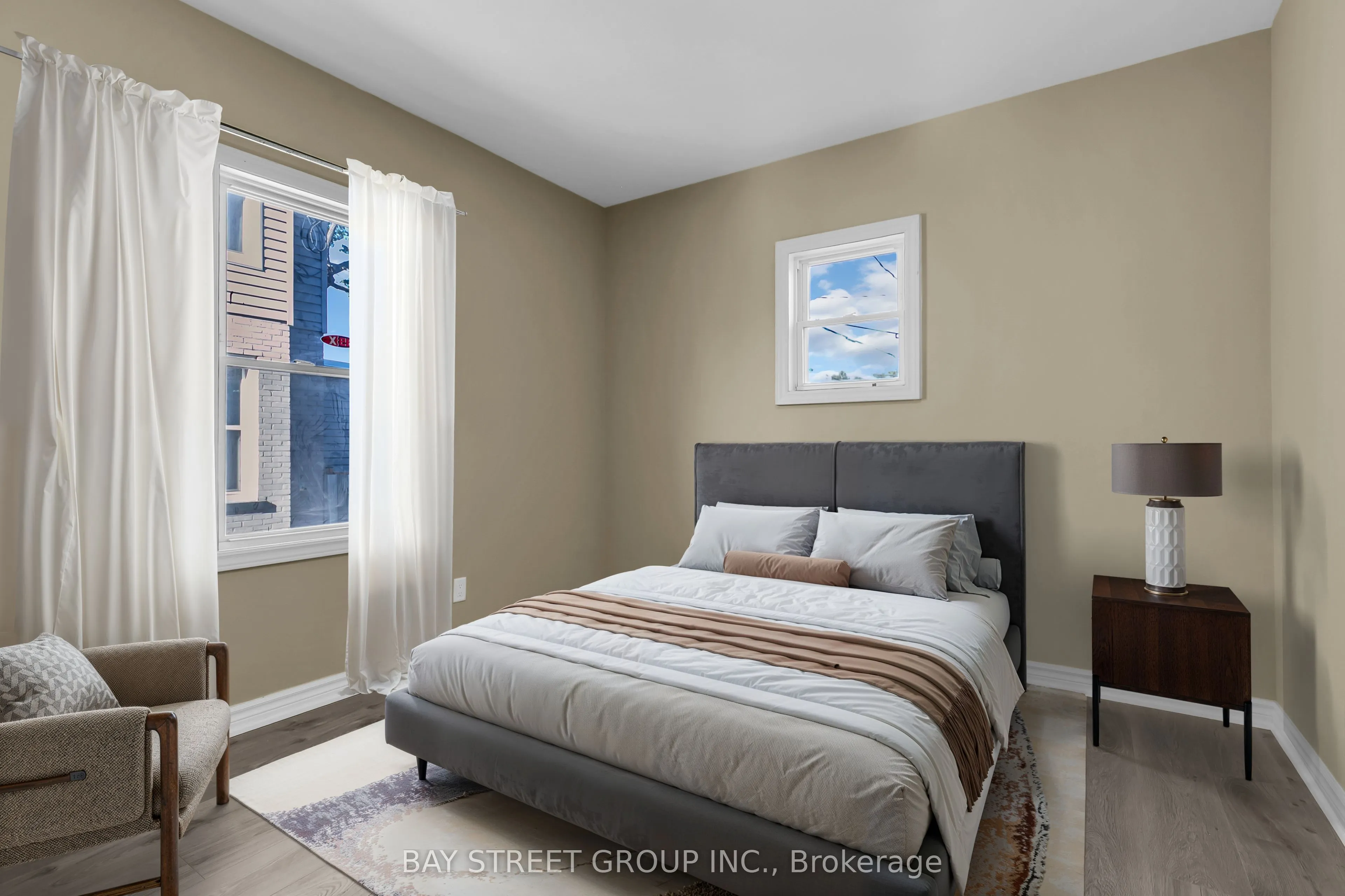 280-282 Campbell Avenue