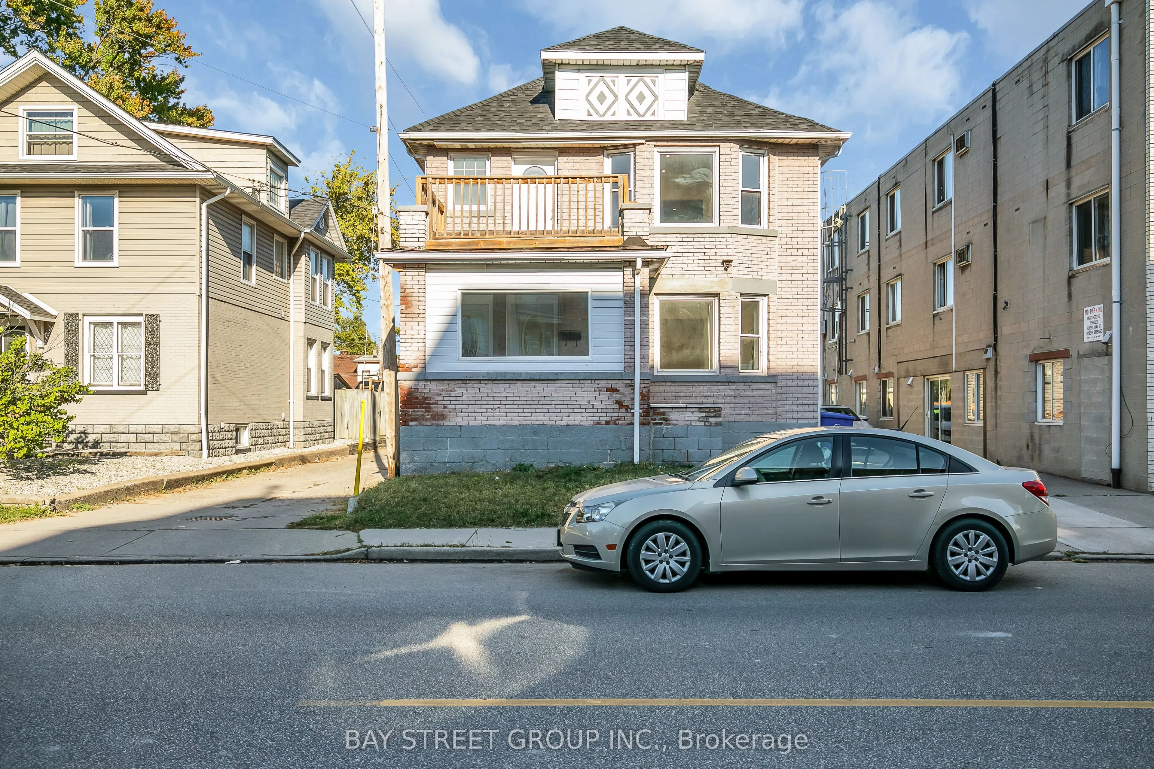 280-282 Campbell Avenue