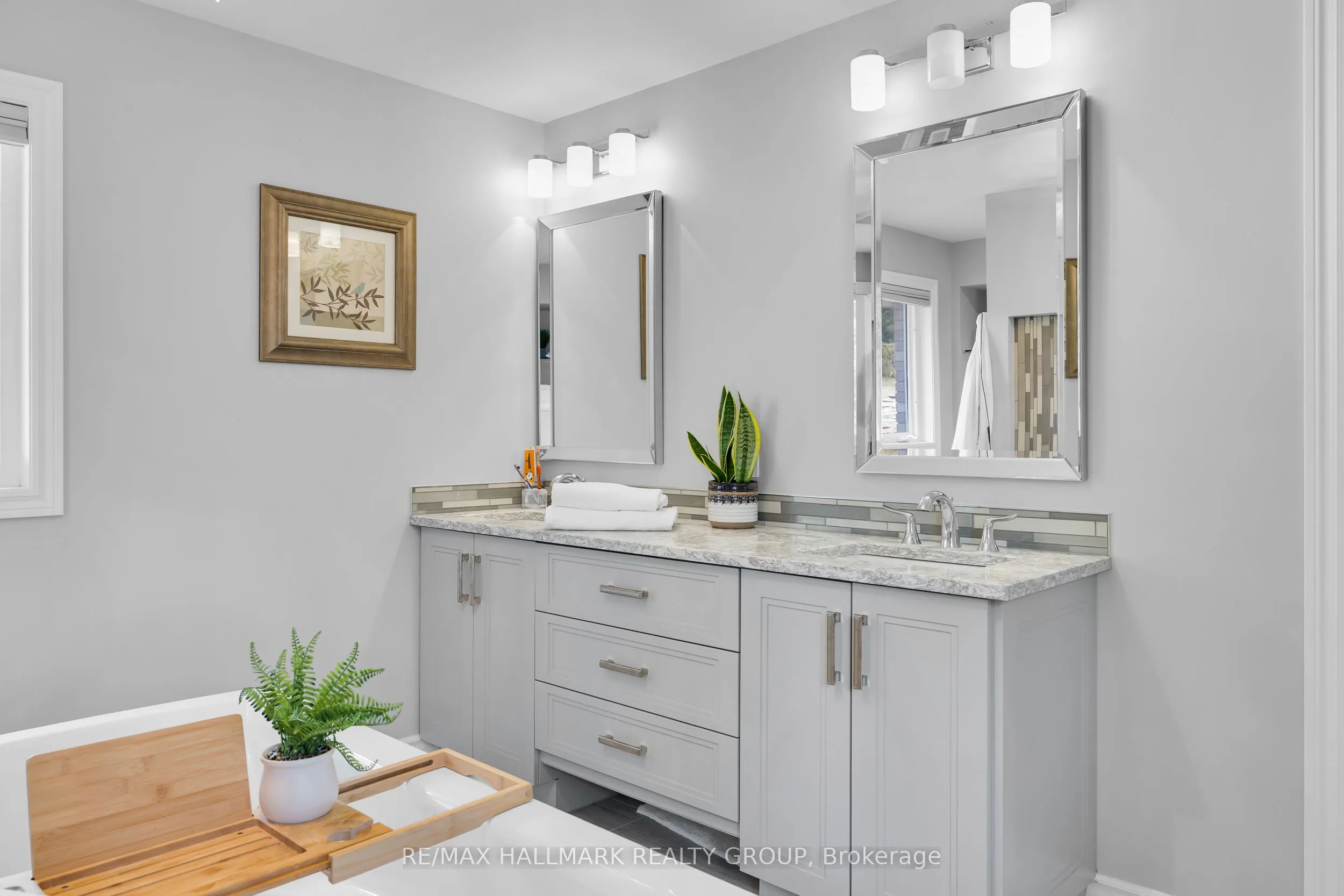118 Queensline Drive