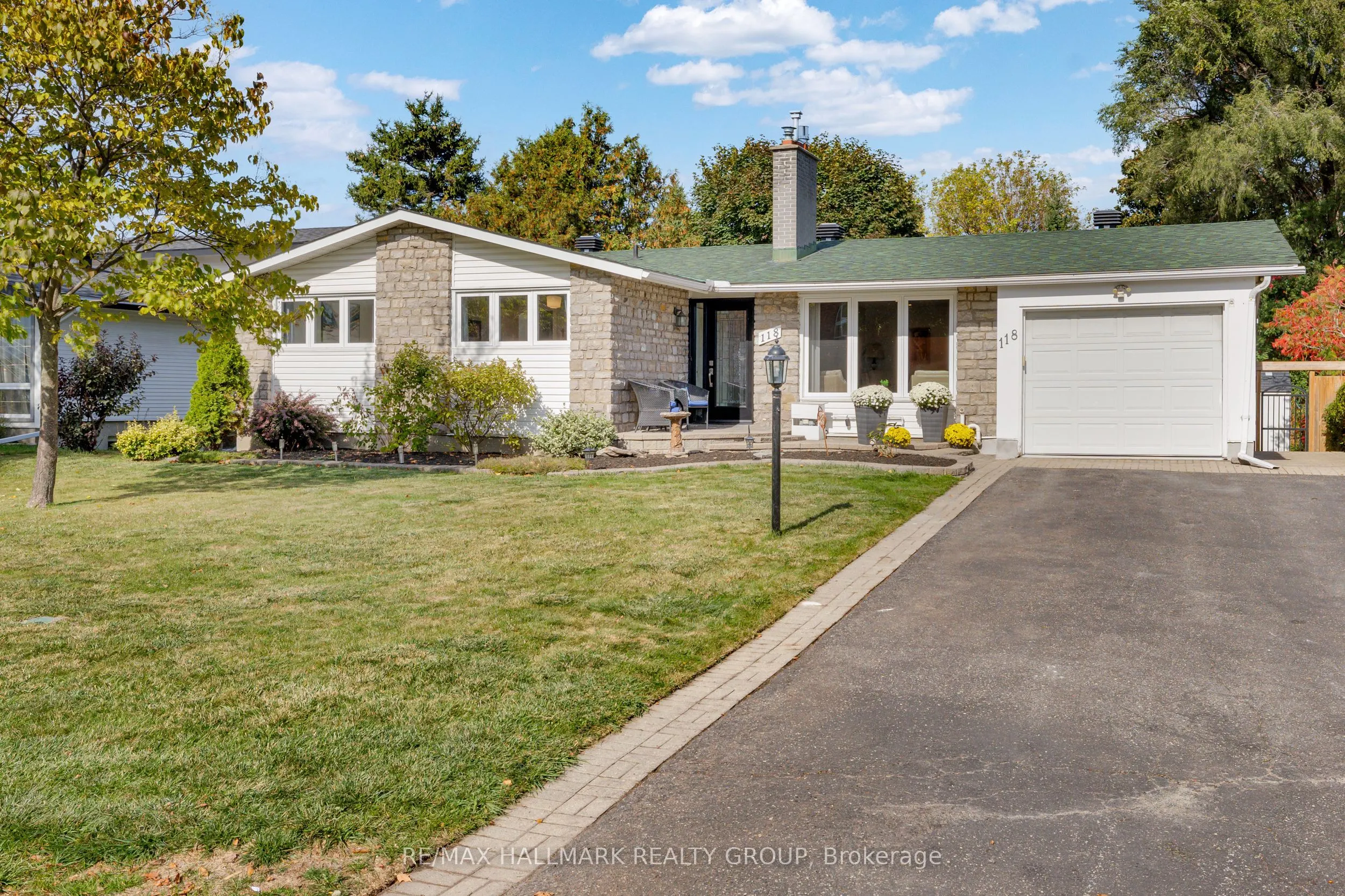 118 Queensline Drive