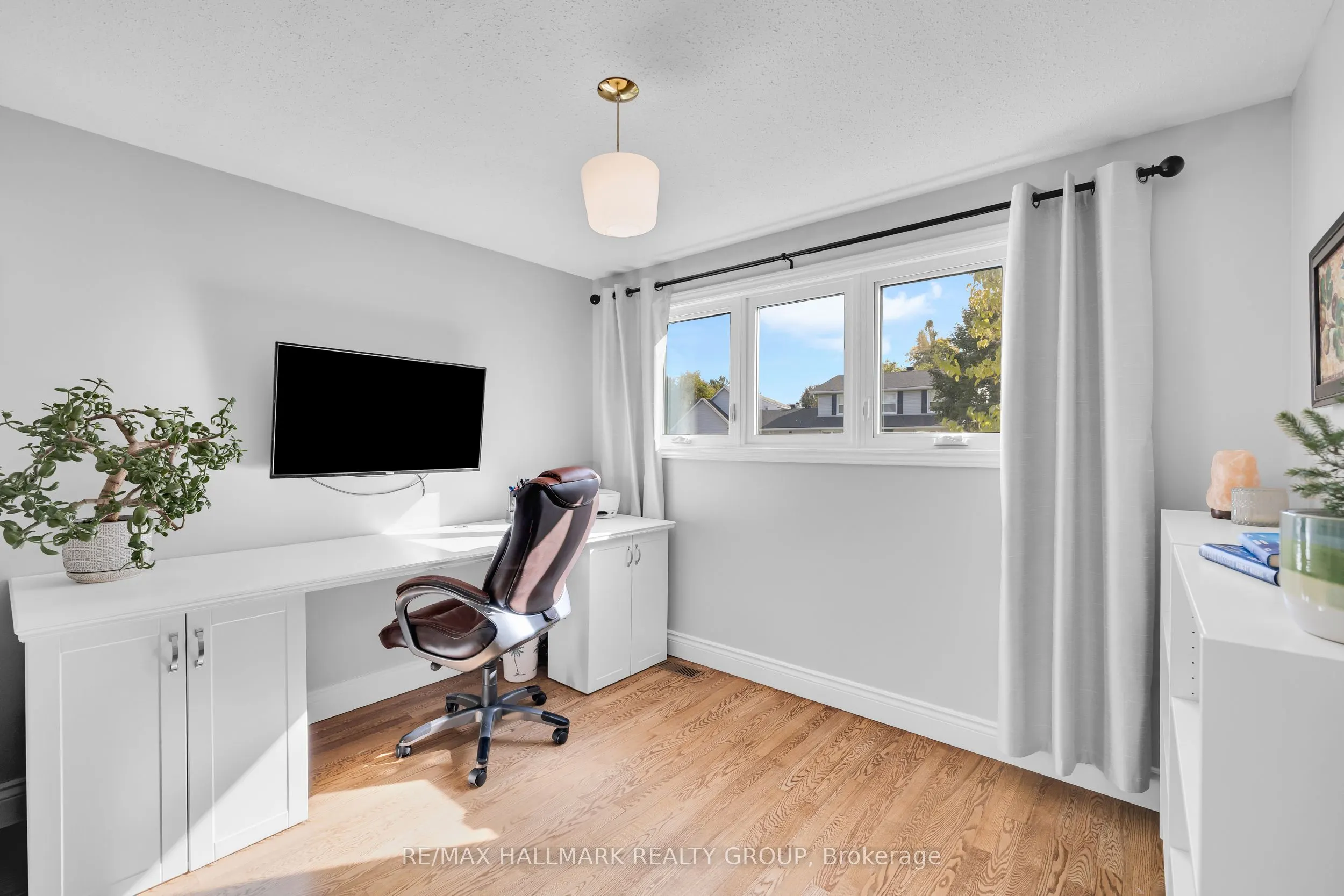 118 Queensline Drive