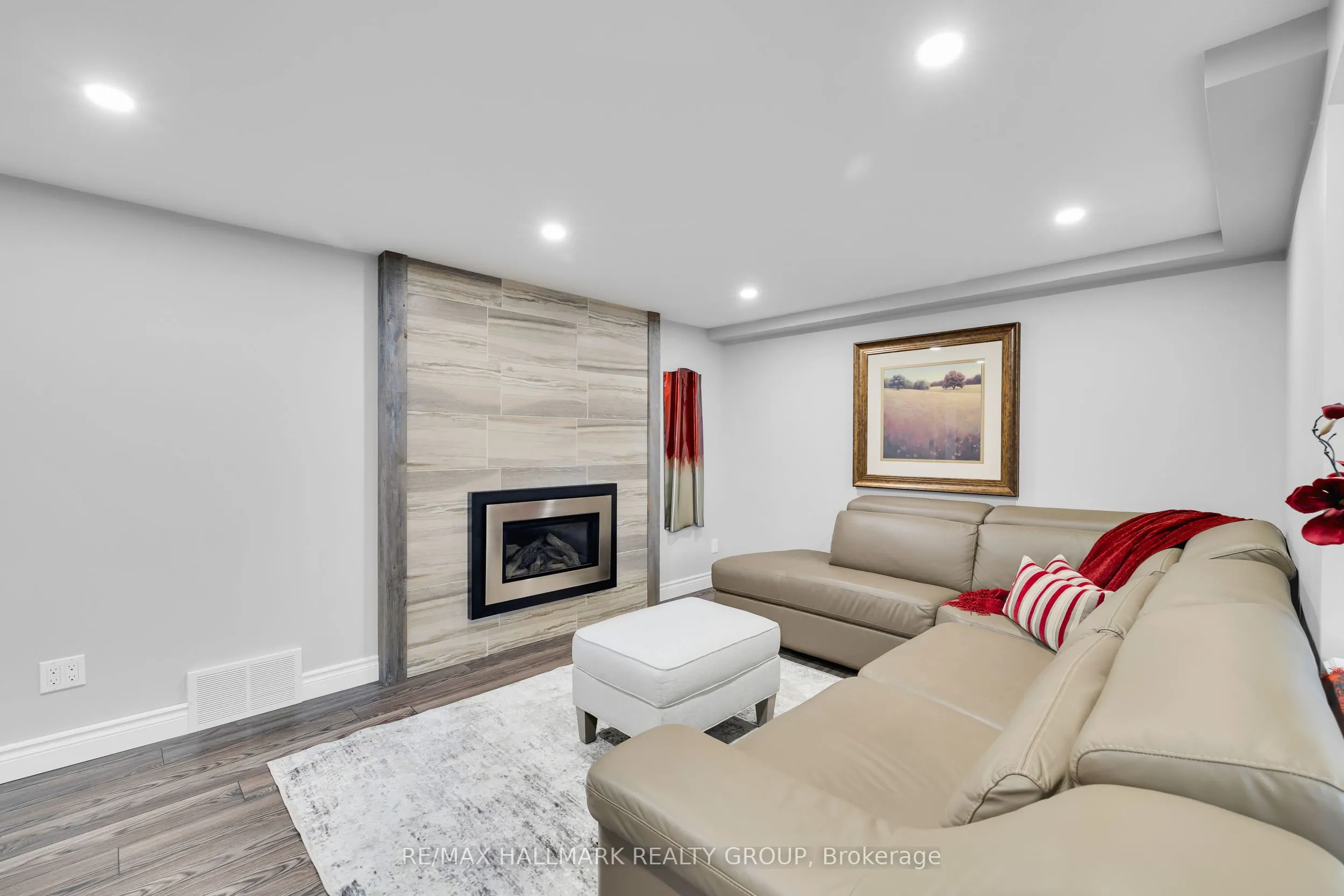 118 Queensline Drive