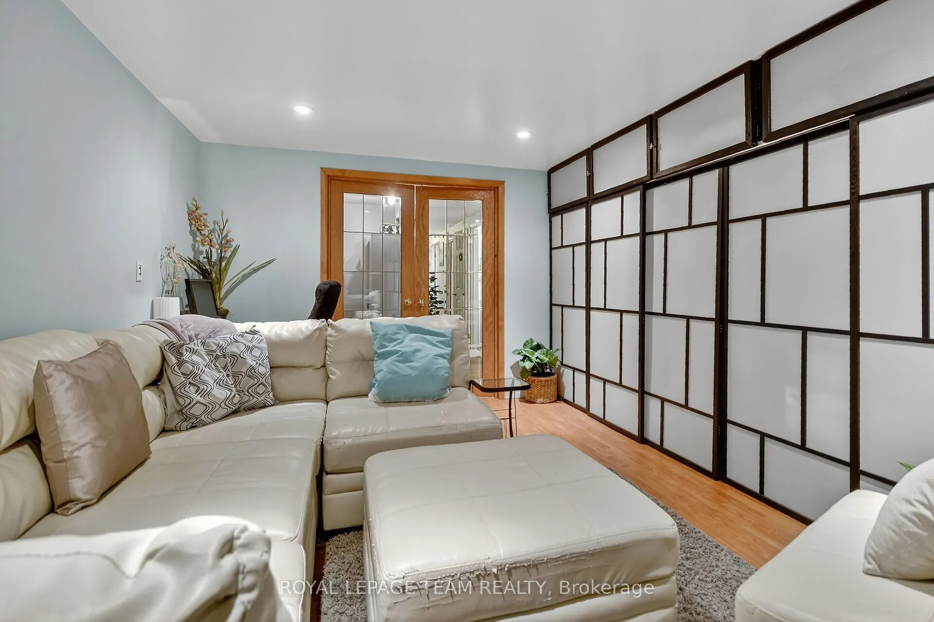 64 Owlshead Road