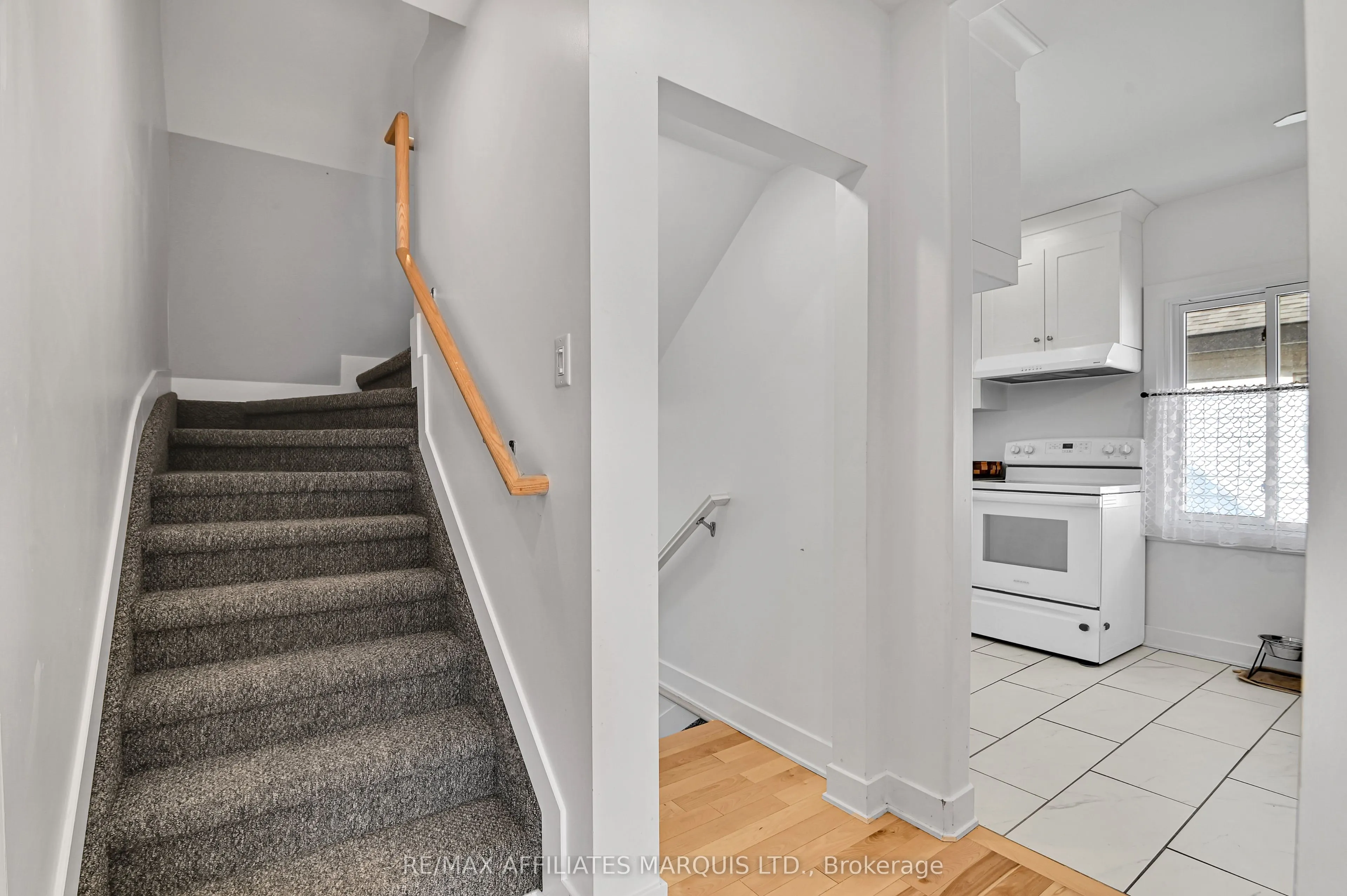 1006 SECOND Street E