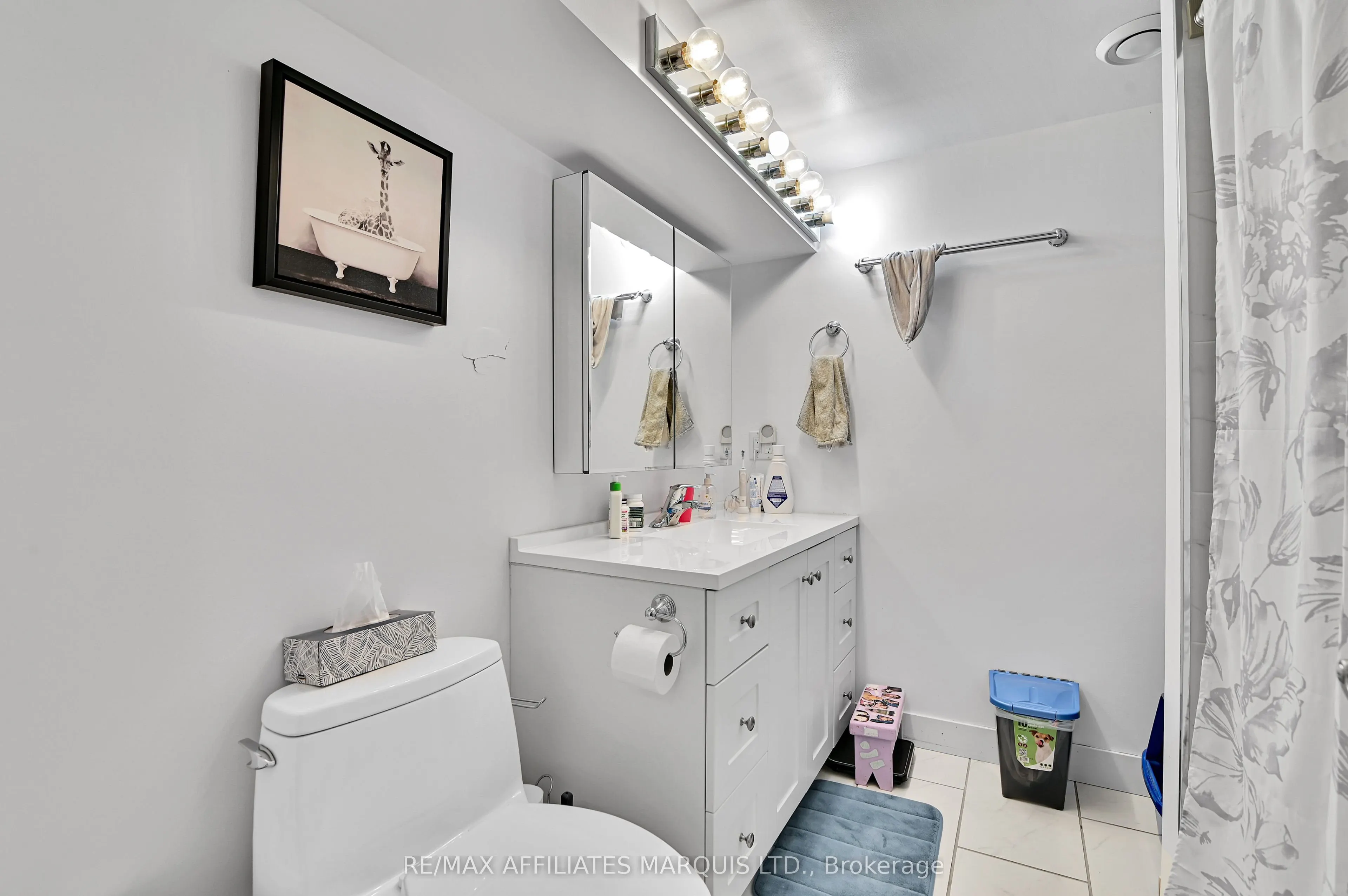 1006 SECOND Street E